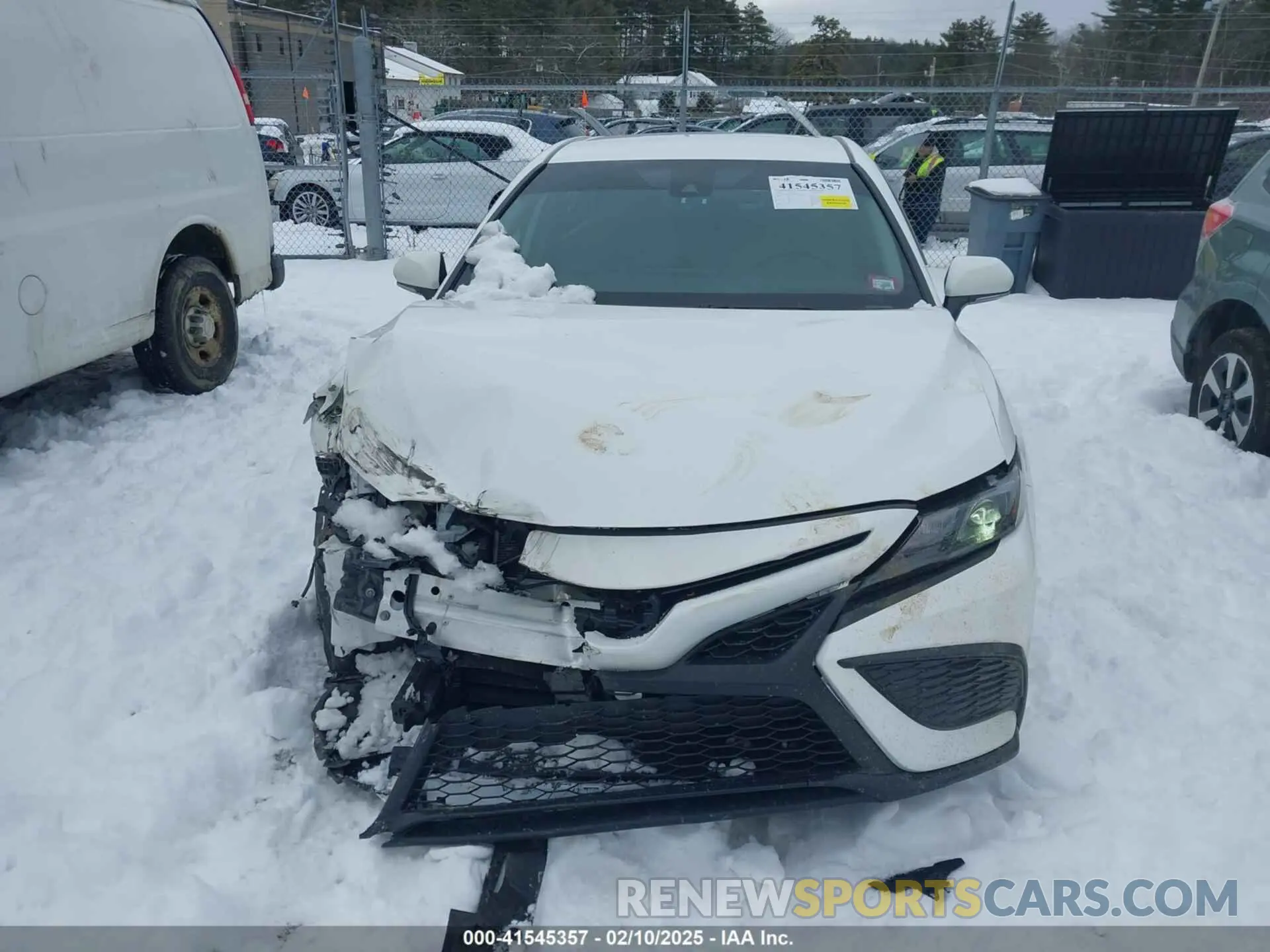 12 fotografías del automóvil dañado 4T1G31AK2RU073447 TOYOTA CAMRY HYBRID 2024