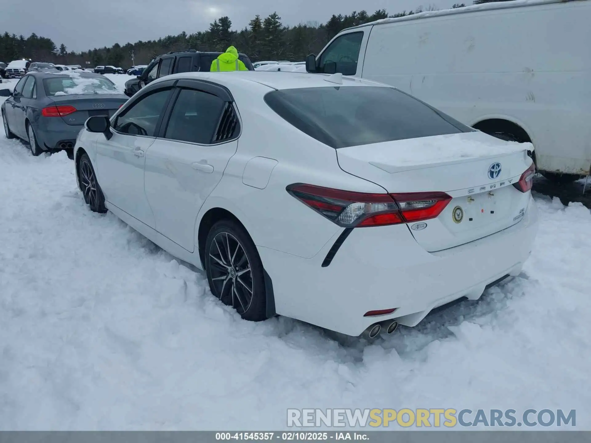 3 fotografías del automóvil dañado 4T1G31AK2RU073447 TOYOTA CAMRY HYBRID 2024