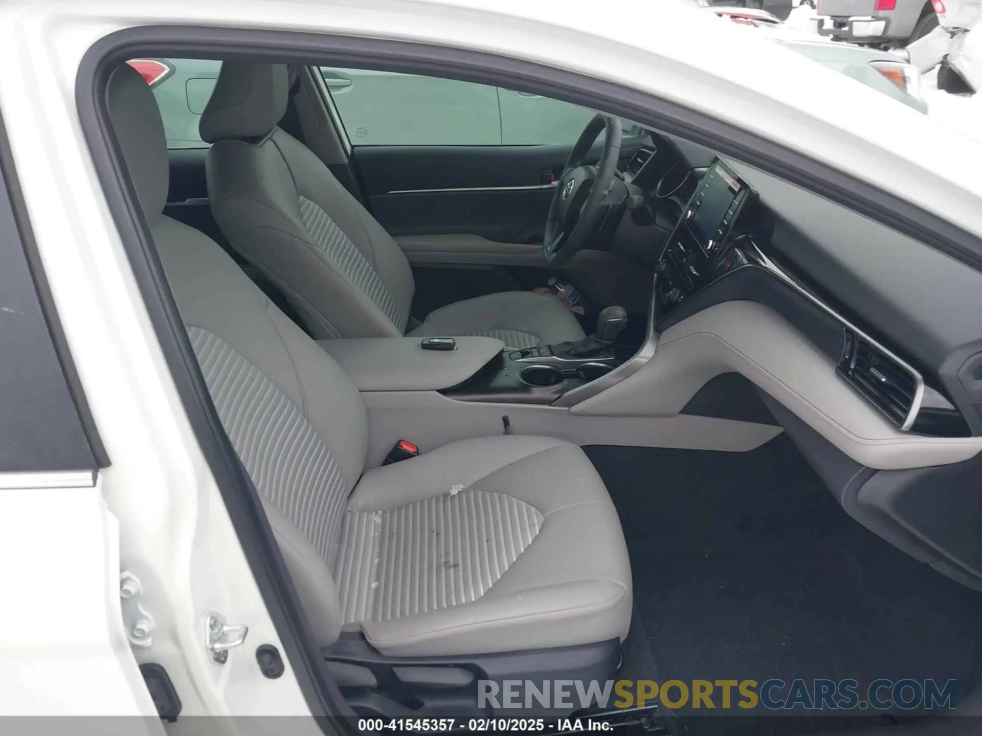 5 fotografías del automóvil dañado 4T1G31AK2RU073447 TOYOTA CAMRY HYBRID 2024