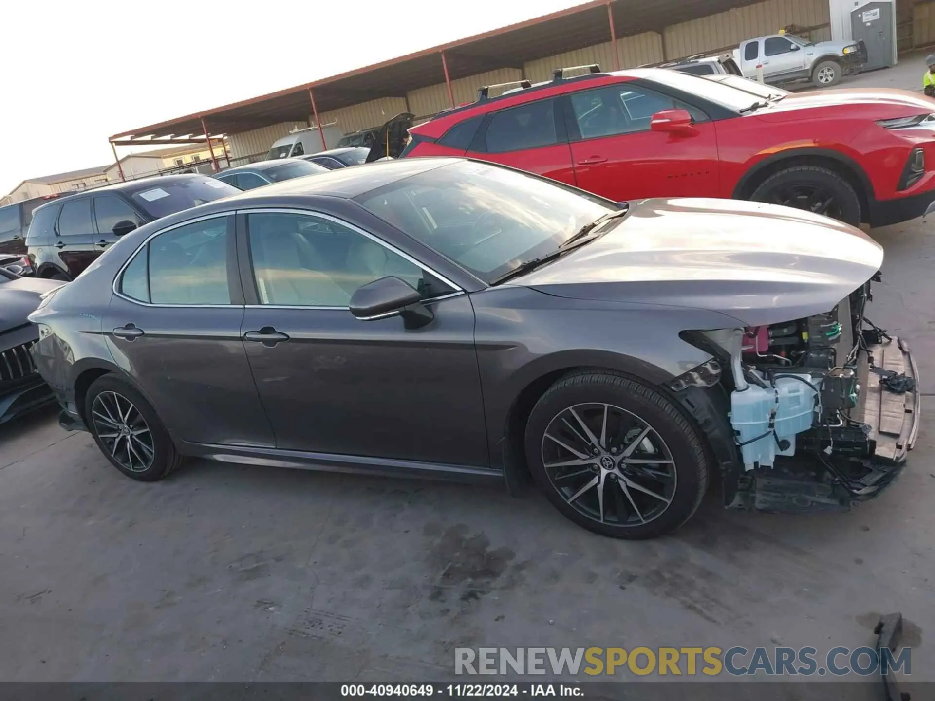 14 fotografías del automóvil dañado 4T1G31AK2RU624198 TOYOTA CAMRY HYBRID 2024