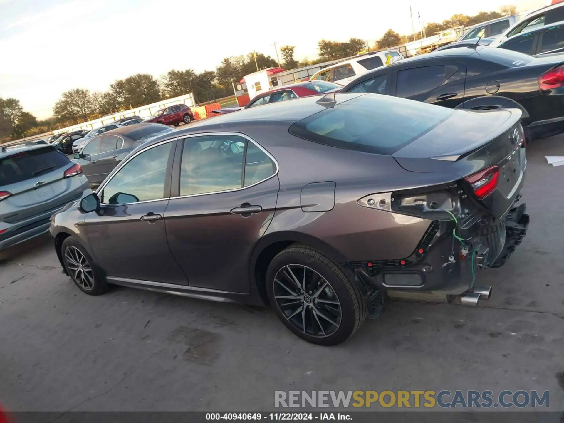 15 fotografías del automóvil dañado 4T1G31AK2RU624198 TOYOTA CAMRY HYBRID 2024