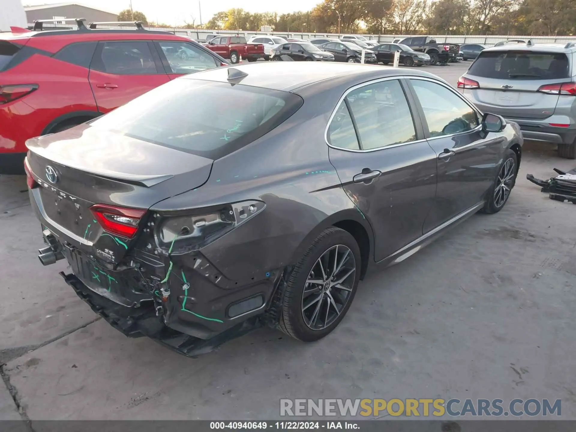 4 fotografías del automóvil dañado 4T1G31AK2RU624198 TOYOTA CAMRY HYBRID 2024