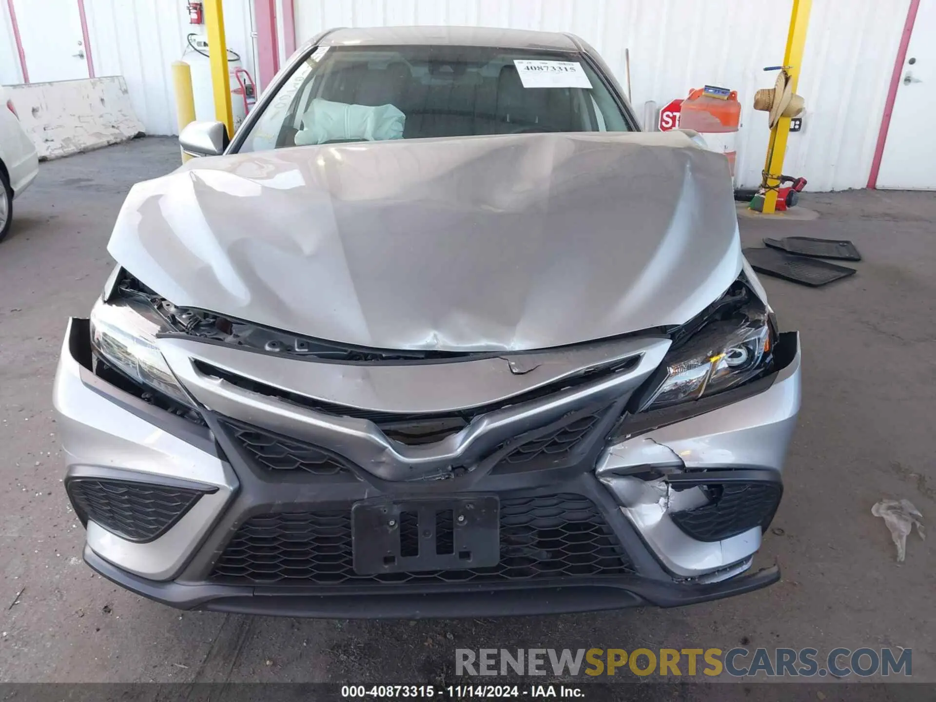 11 fotografías del automóvil dañado 4T1G31AK3RU074574 TOYOTA CAMRY HYBRID 2024