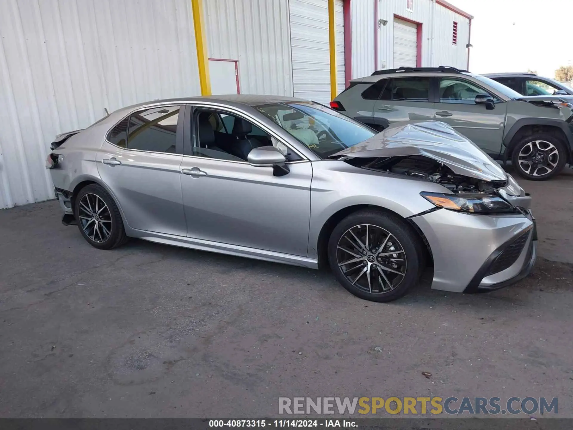 12 fotografías del automóvil dañado 4T1G31AK3RU074574 TOYOTA CAMRY HYBRID 2024