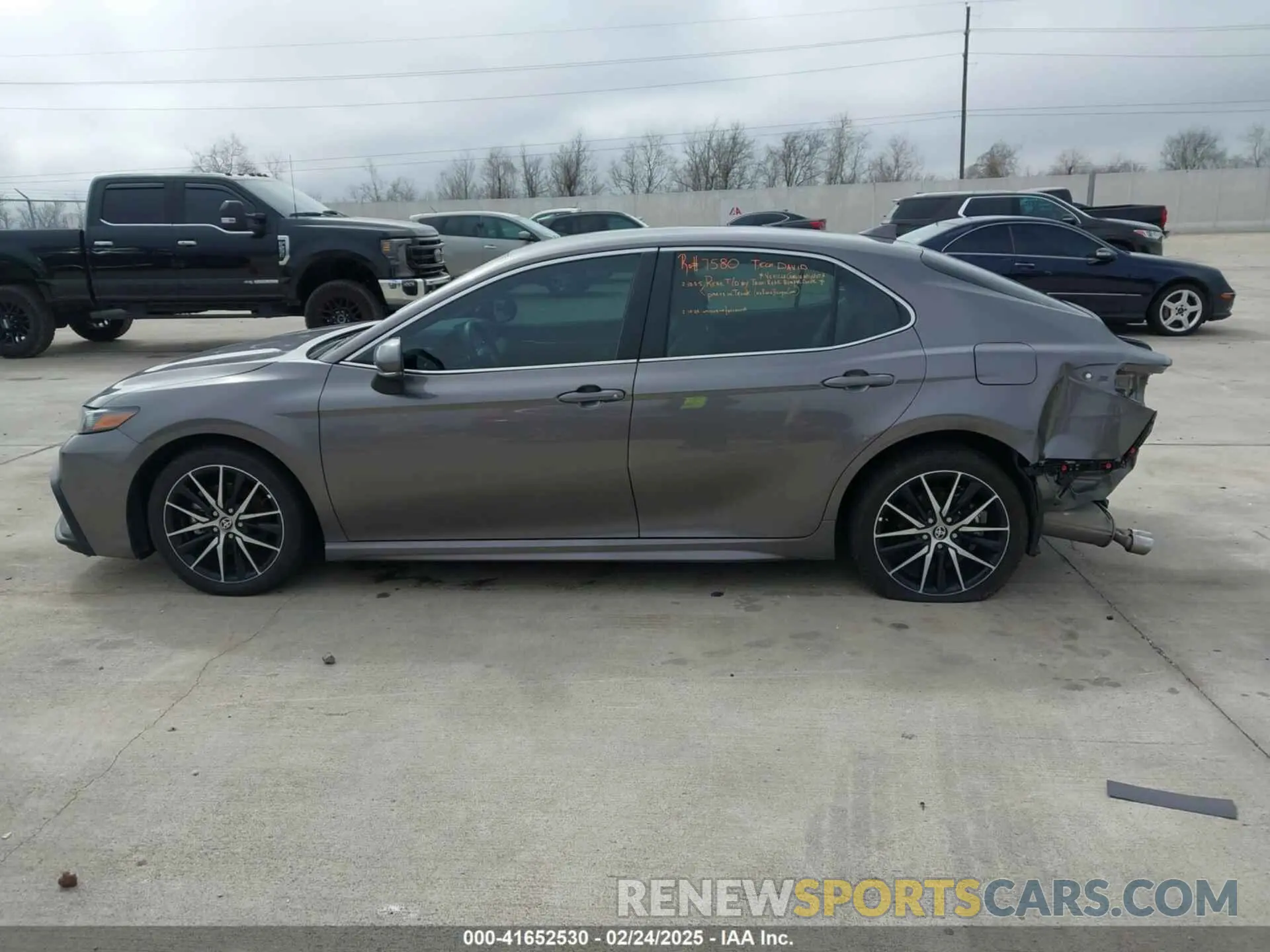 14 fotografías del automóvil dañado 4T1G31AK5RU629041 TOYOTA CAMRY HYBRID 2024