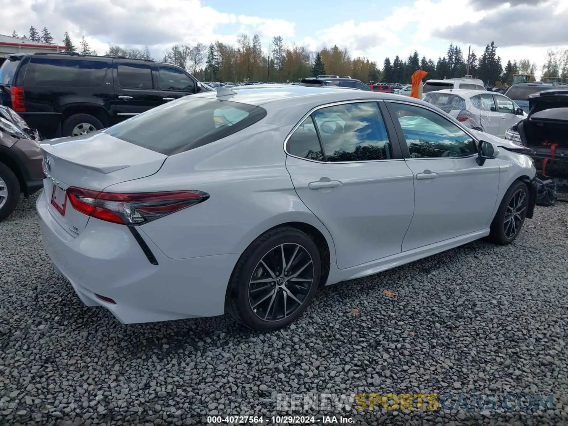 4 fotografías del automóvil dañado 4T1G31AKXRU061630 TOYOTA CAMRY HYBRID 2024