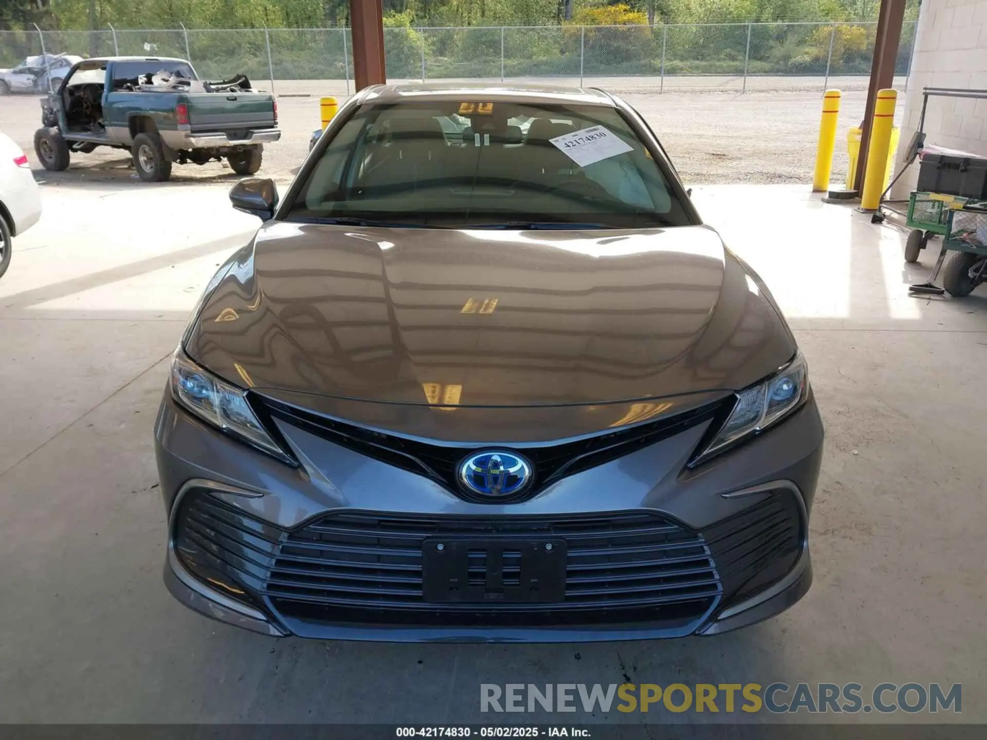 11 fotografías del automóvil dañado 4T1H31AK2RU077602 TOYOTA CAMRY HYBRID 2024