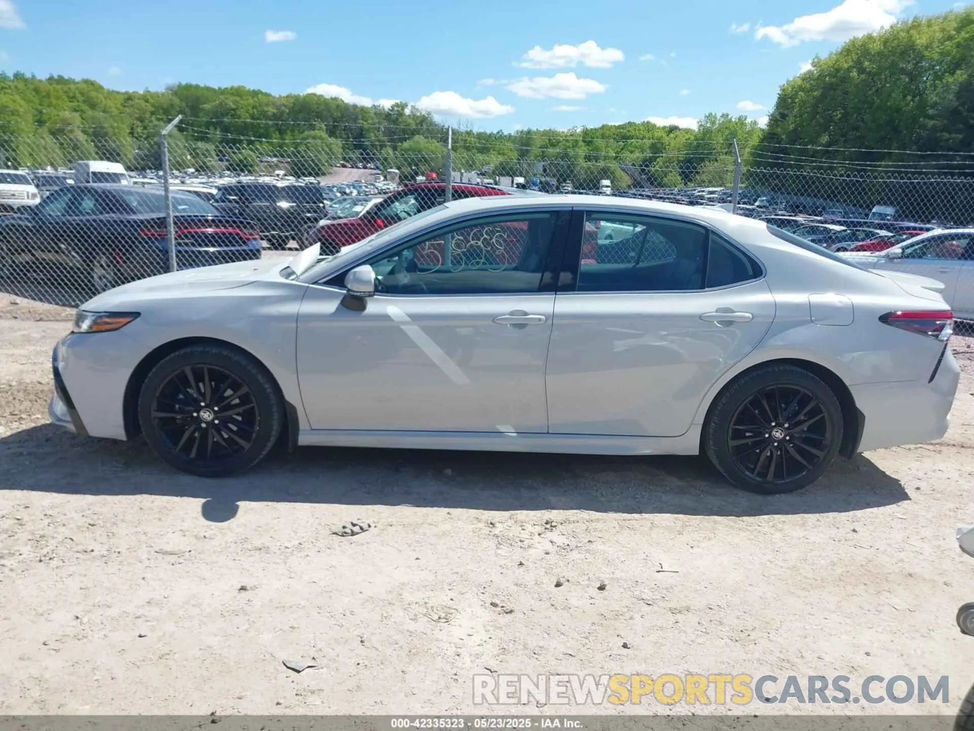 14 fotografías del automóvil dañado 4T1K31AK1RU063874 TOYOTA CAMRY HYBRID 2024