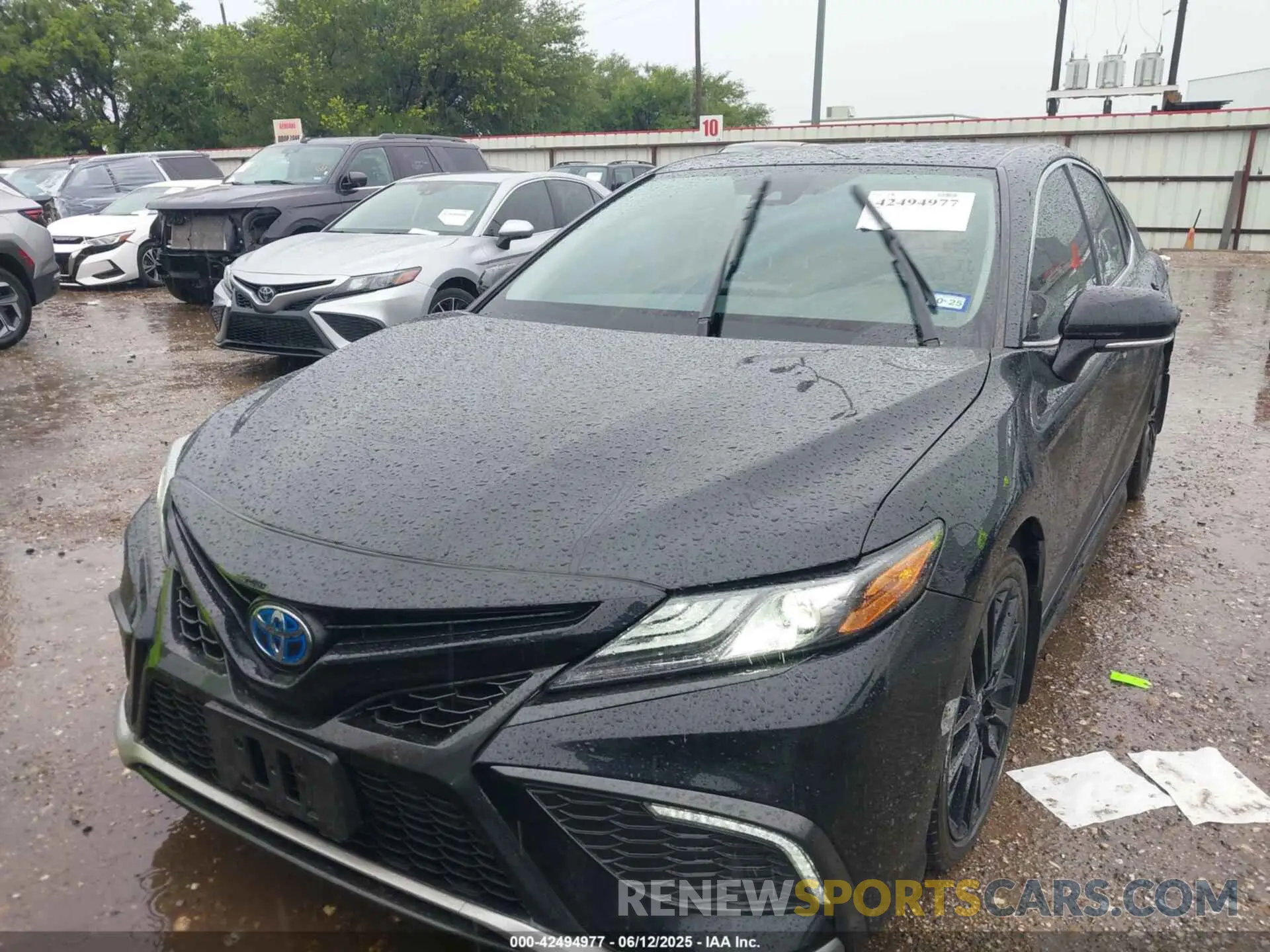12 fotografías del automóvil dañado 4T1K31AK3RU624897 TOYOTA CAMRY HYBRID 2024