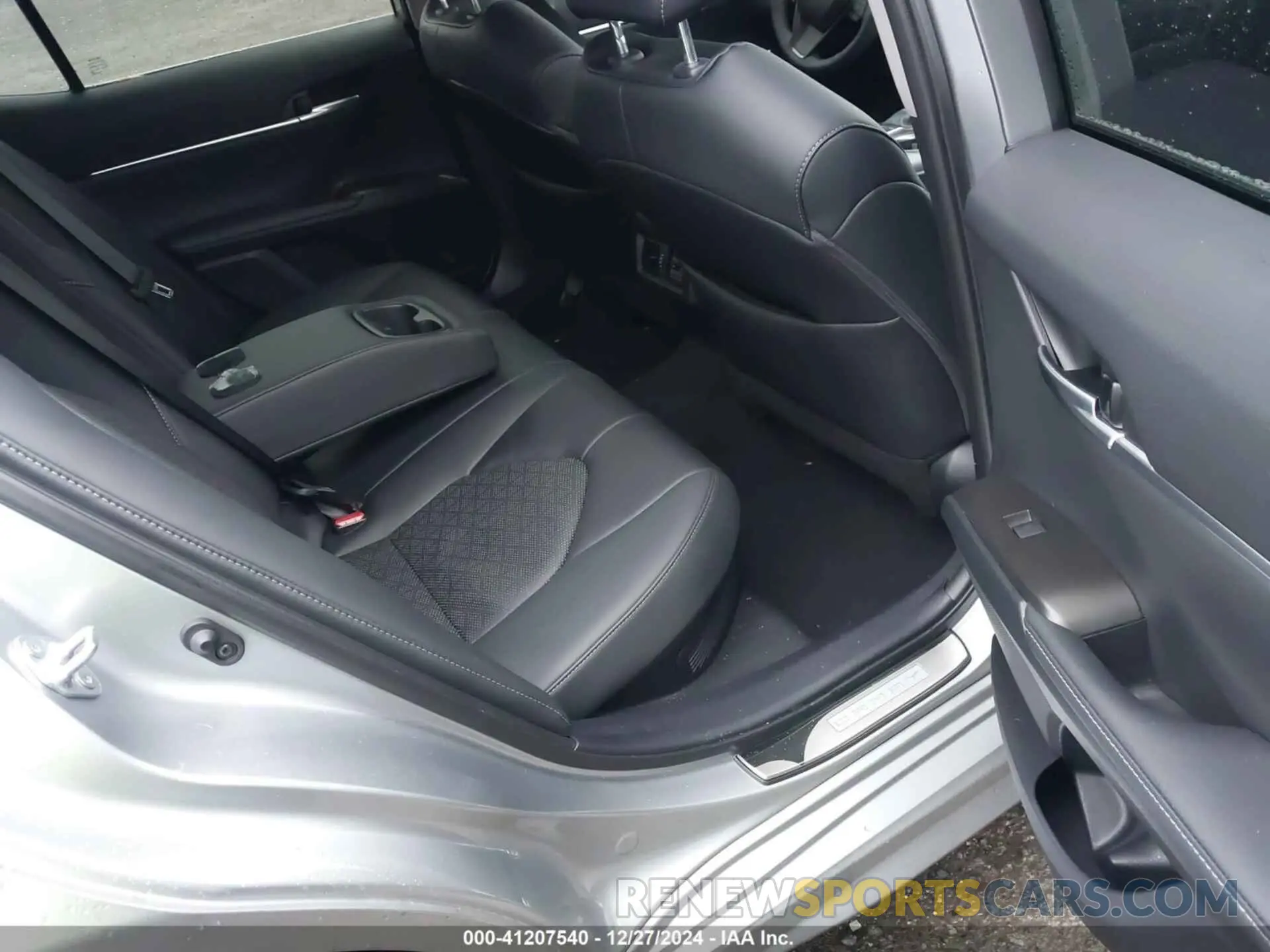 8 fotografías del automóvil dañado 4T1K31AK6RU626577 TOYOTA CAMRY HYBRID 2024