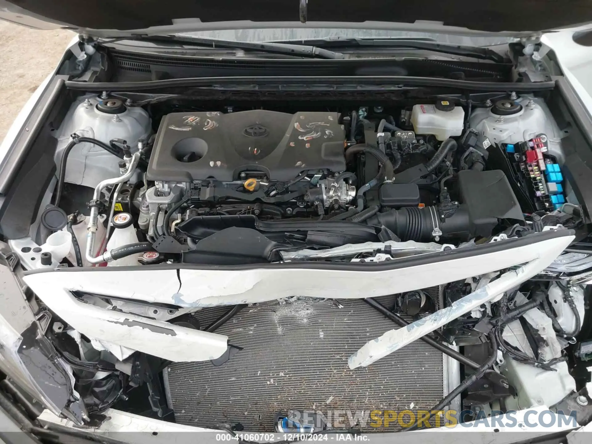 10 fotografías del automóvil dañado 4T1K31AK7RU078086 TOYOTA CAMRY HYBRID 2024