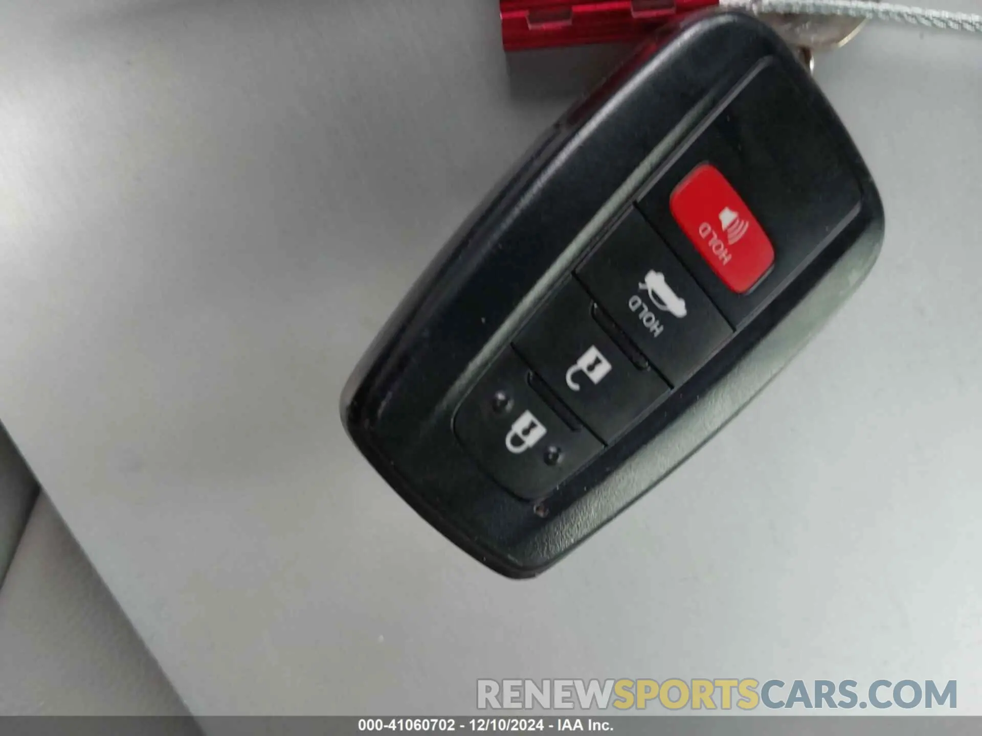 11 fotografías del automóvil dañado 4T1K31AK7RU078086 TOYOTA CAMRY HYBRID 2024