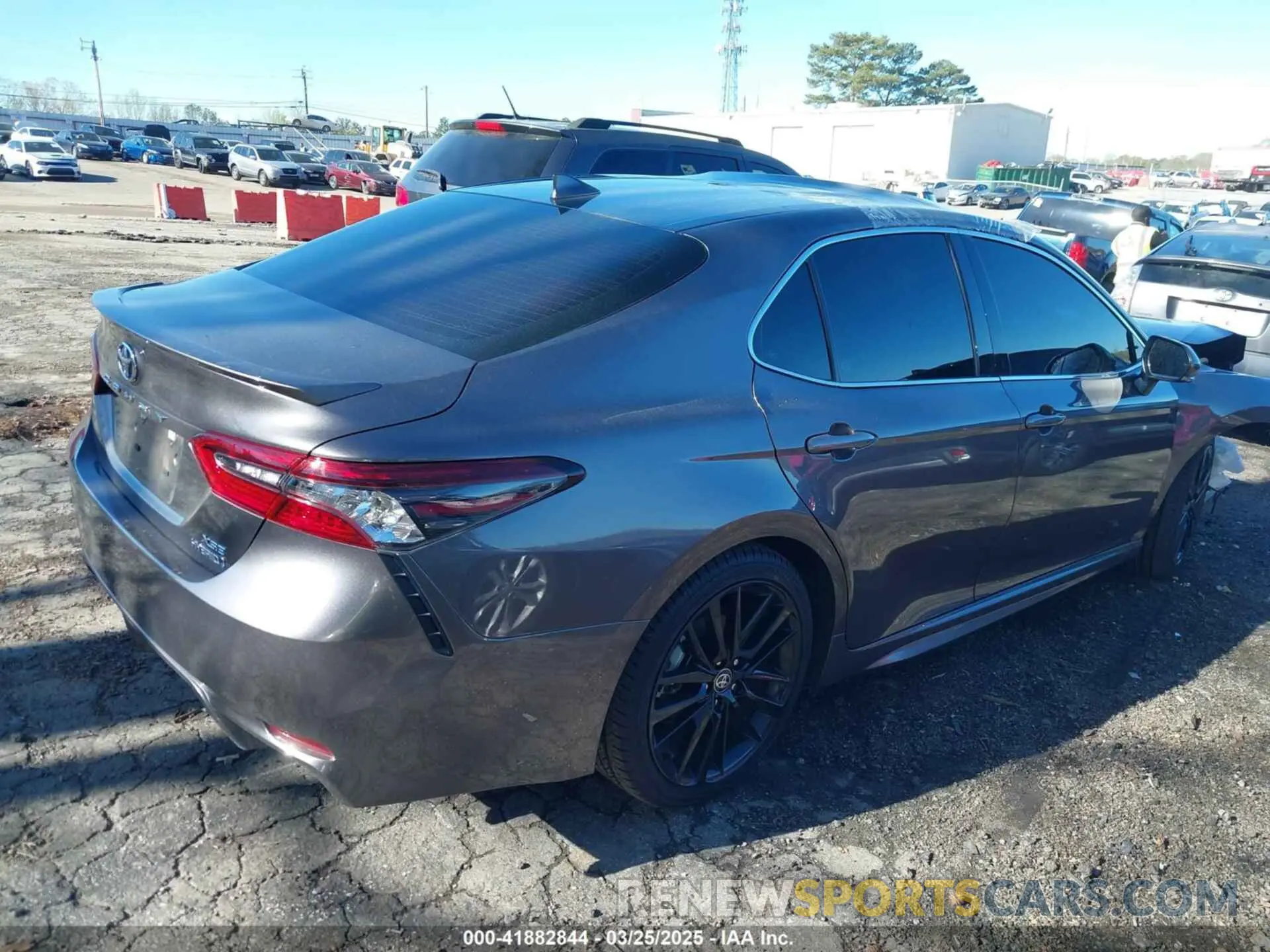 4 fotografías del automóvil dañado 4T1K31AK7RU623428 TOYOTA CAMRY HYBRID 2024