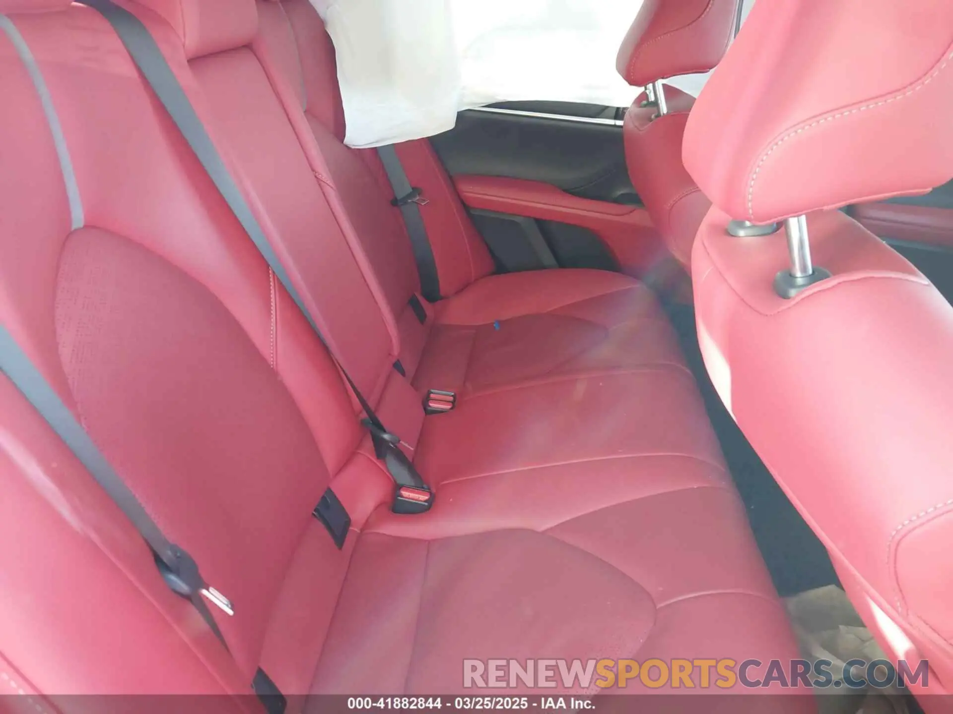 8 fotografías del automóvil dañado 4T1K31AK7RU623428 TOYOTA CAMRY HYBRID 2024