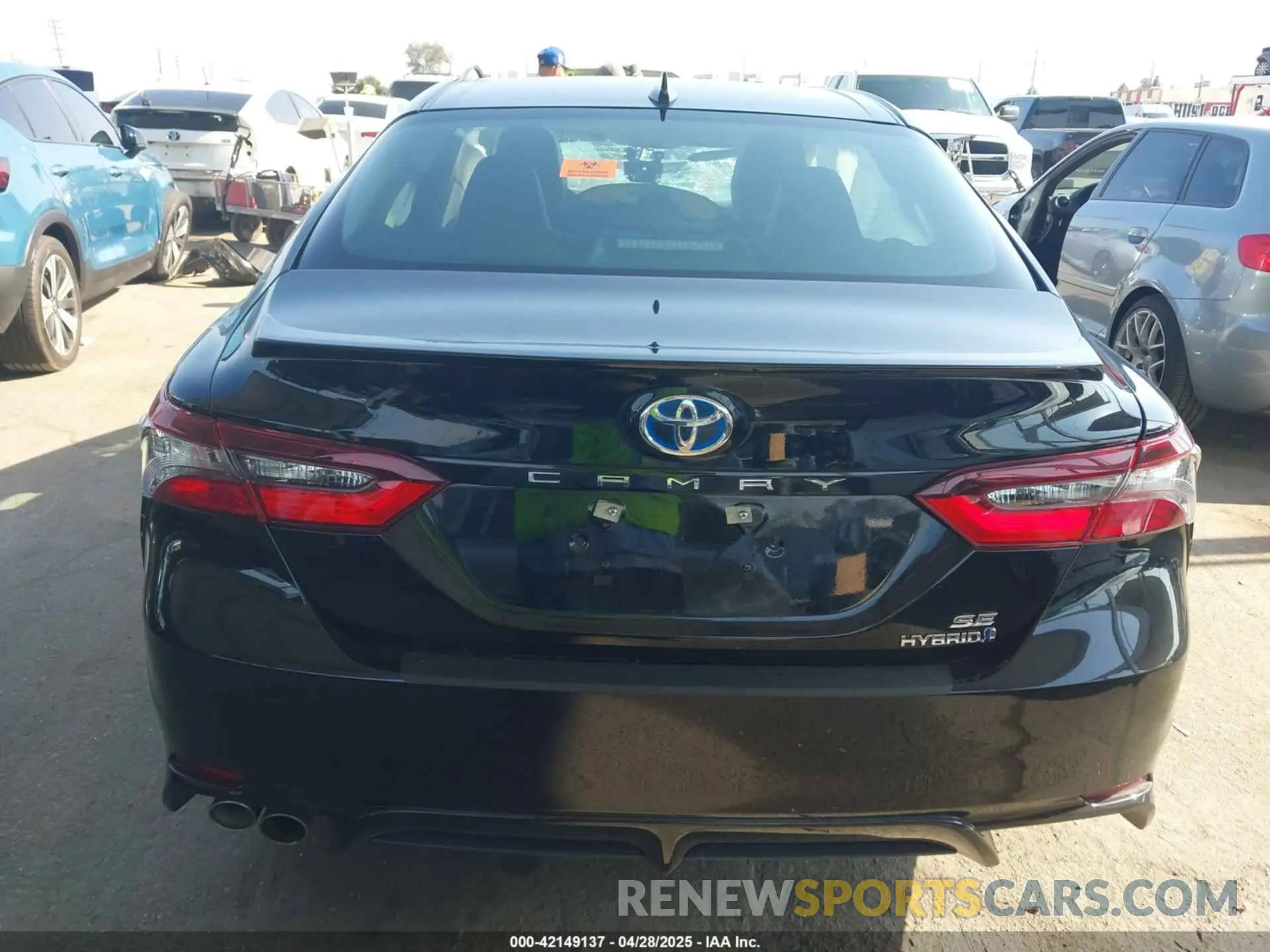 15 fotografías del automóvil dañado 4T1S31AK1RU076947 TOYOTA CAMRY HYBRID 2024