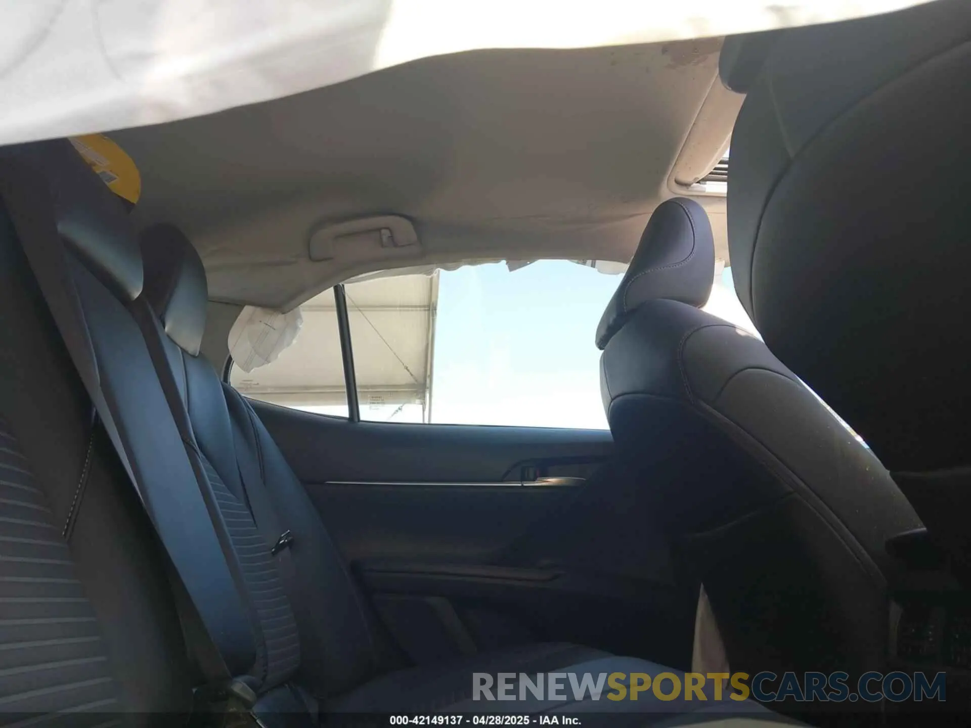 8 fotografías del automóvil dañado 4T1S31AK1RU076947 TOYOTA CAMRY HYBRID 2024