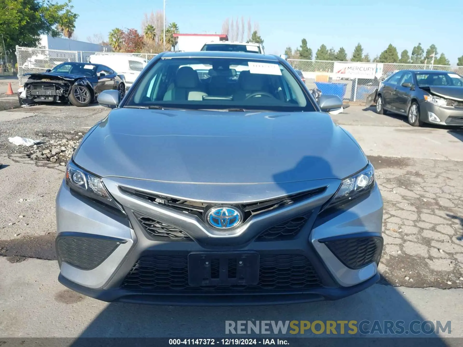 12 fotografías del automóvil dañado 4T1S31AK1RU622419 TOYOTA CAMRY HYBRID 2024