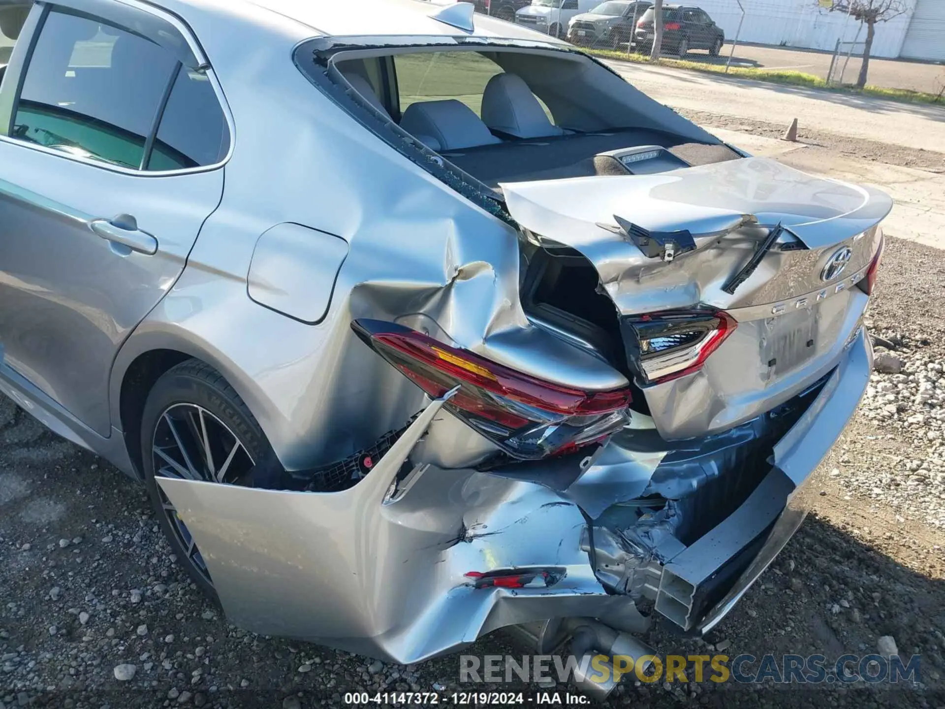 6 fotografías del automóvil dañado 4T1S31AK1RU622419 TOYOTA CAMRY HYBRID 2024