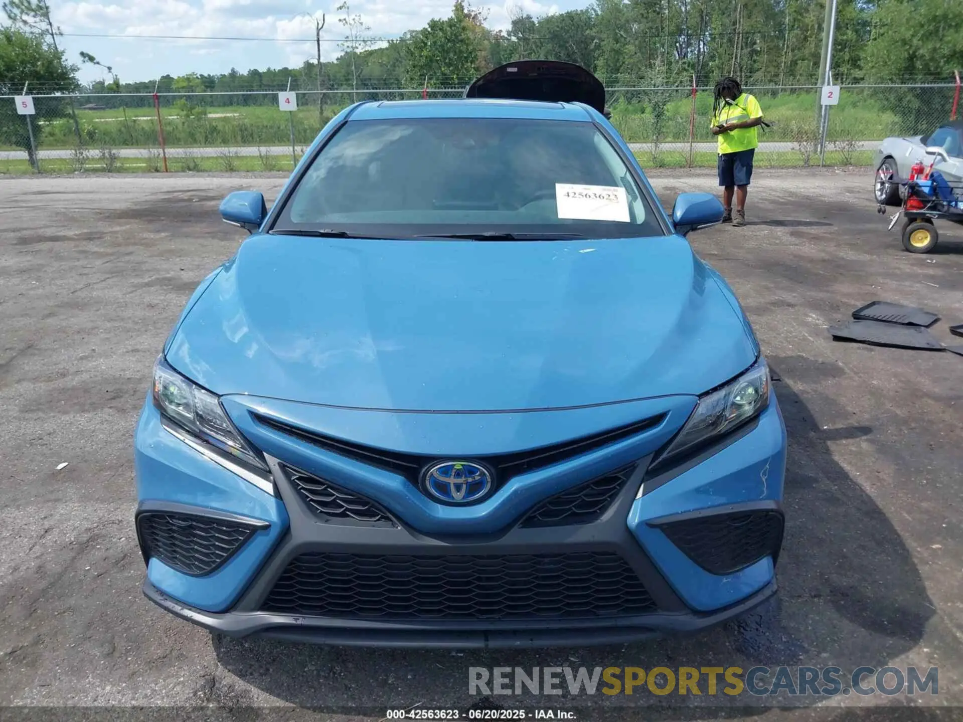 13 fotografías del automóvil dañado 4T1S31AKXRU075697 TOYOTA CAMRY HYBRID 2024