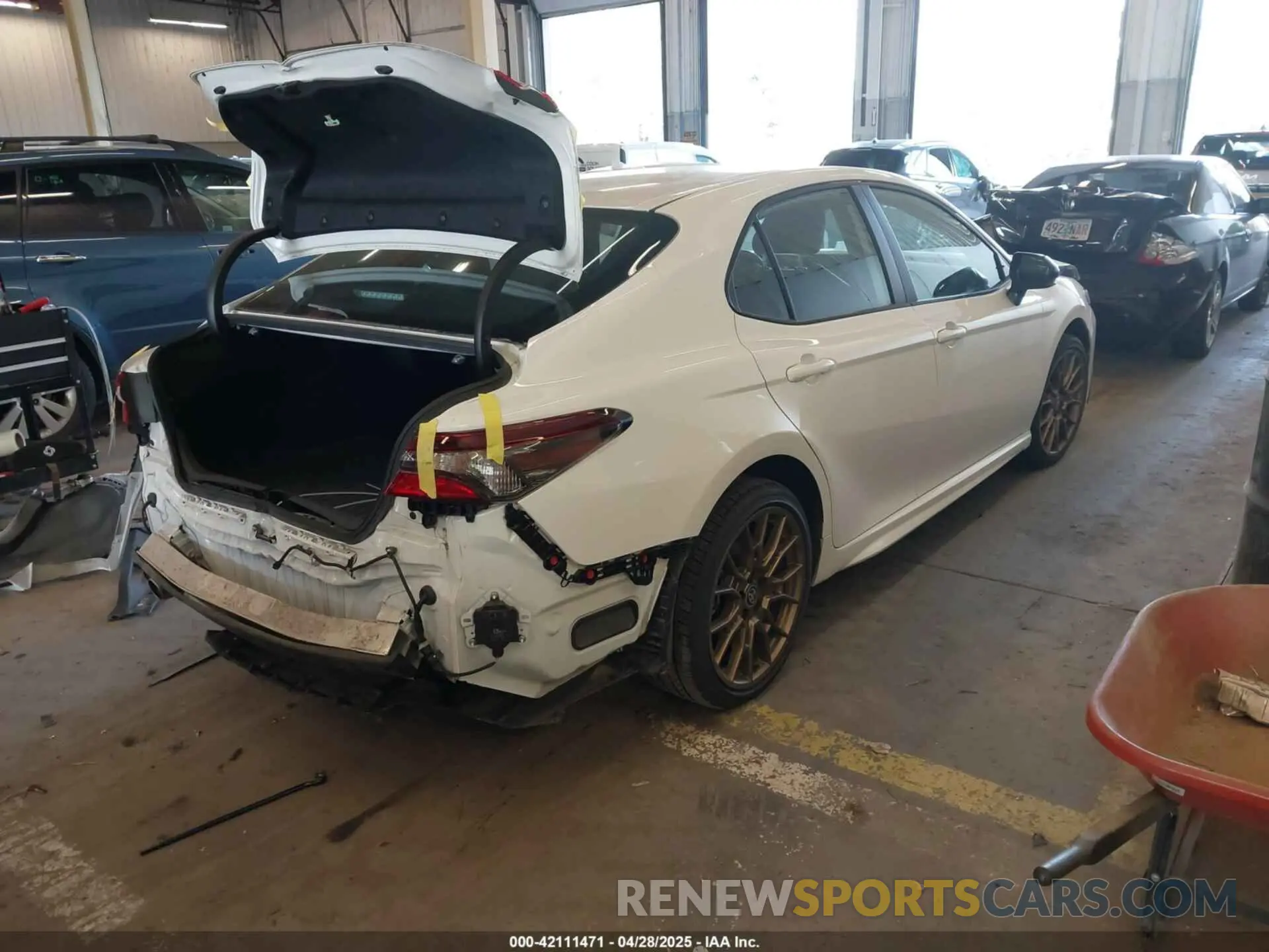 4 fotografías del automóvil dañado 4T1T31AK0RU073025 TOYOTA CAMRY HYBRID 2024