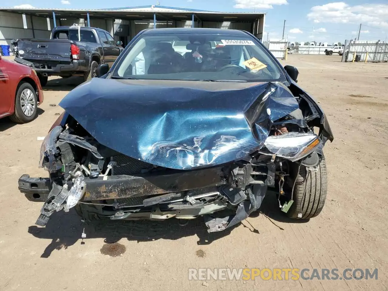 5 fotografías del automóvil dañado 2T1BURHE2JC039939 TOYOTA COROLLA 2018
