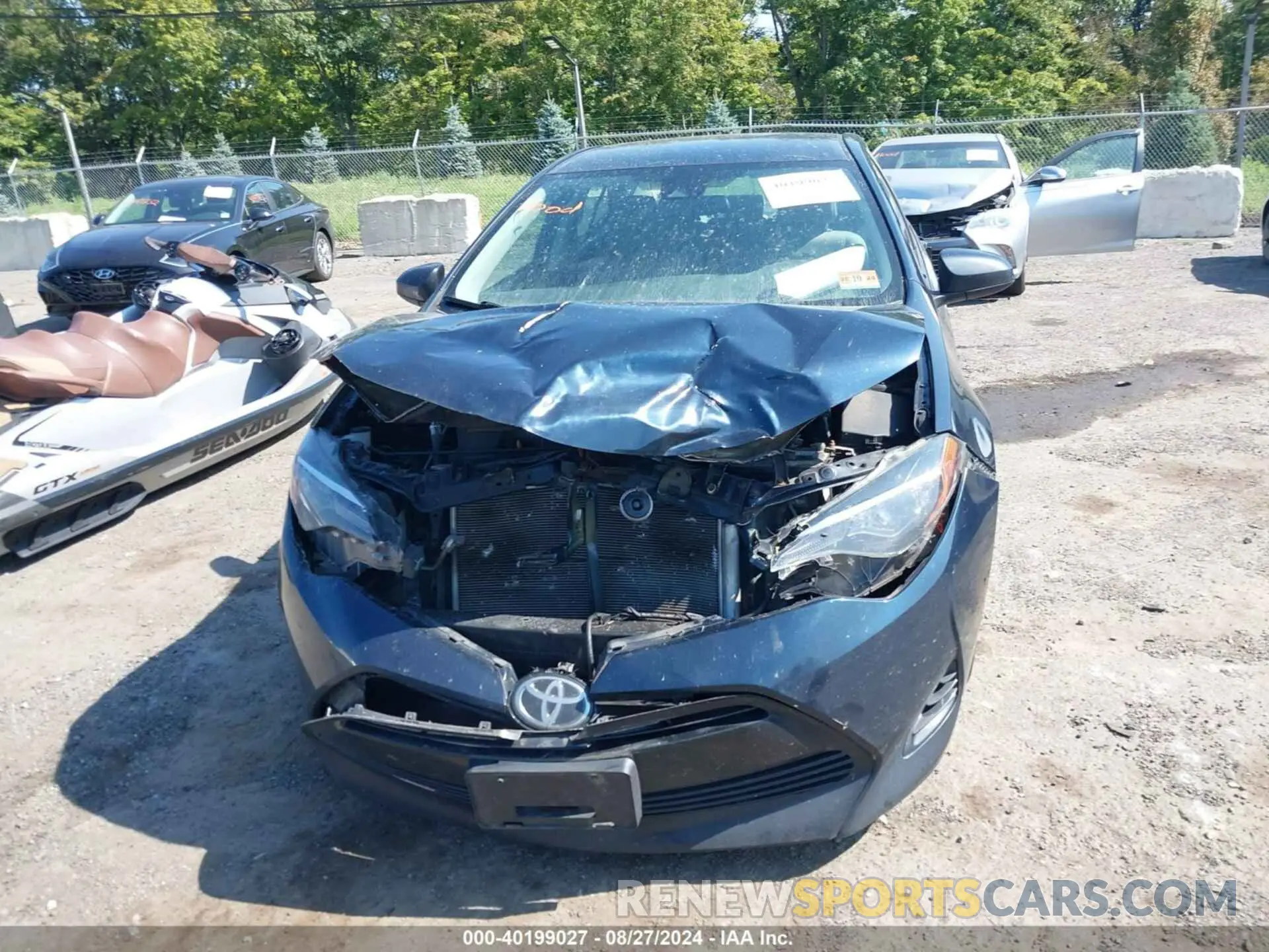 12 fotografías del automóvil dañado 2T1BURHE8JC978304 TOYOTA COROLLA 2018