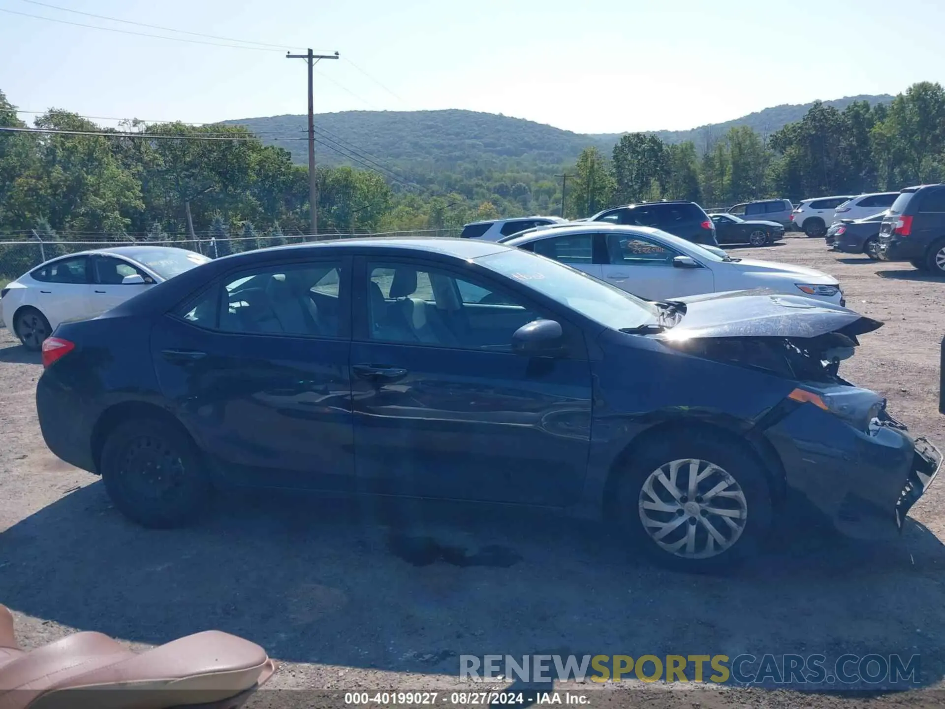 13 fotografías del automóvil dañado 2T1BURHE8JC978304 TOYOTA COROLLA 2018