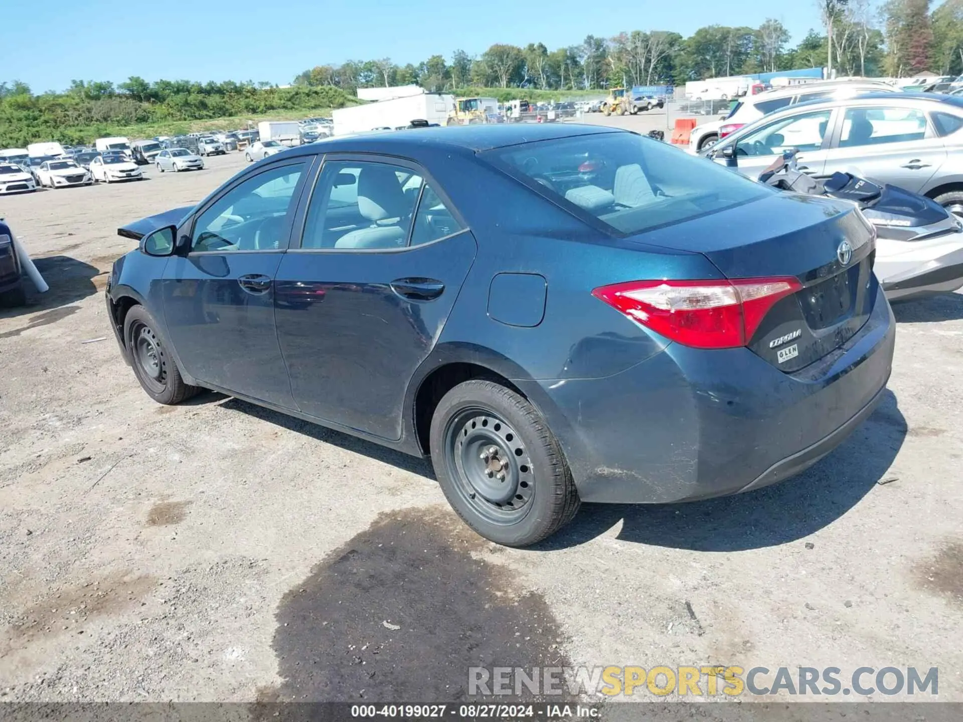3 fotografías del automóvil dañado 2T1BURHE8JC978304 TOYOTA COROLLA 2018