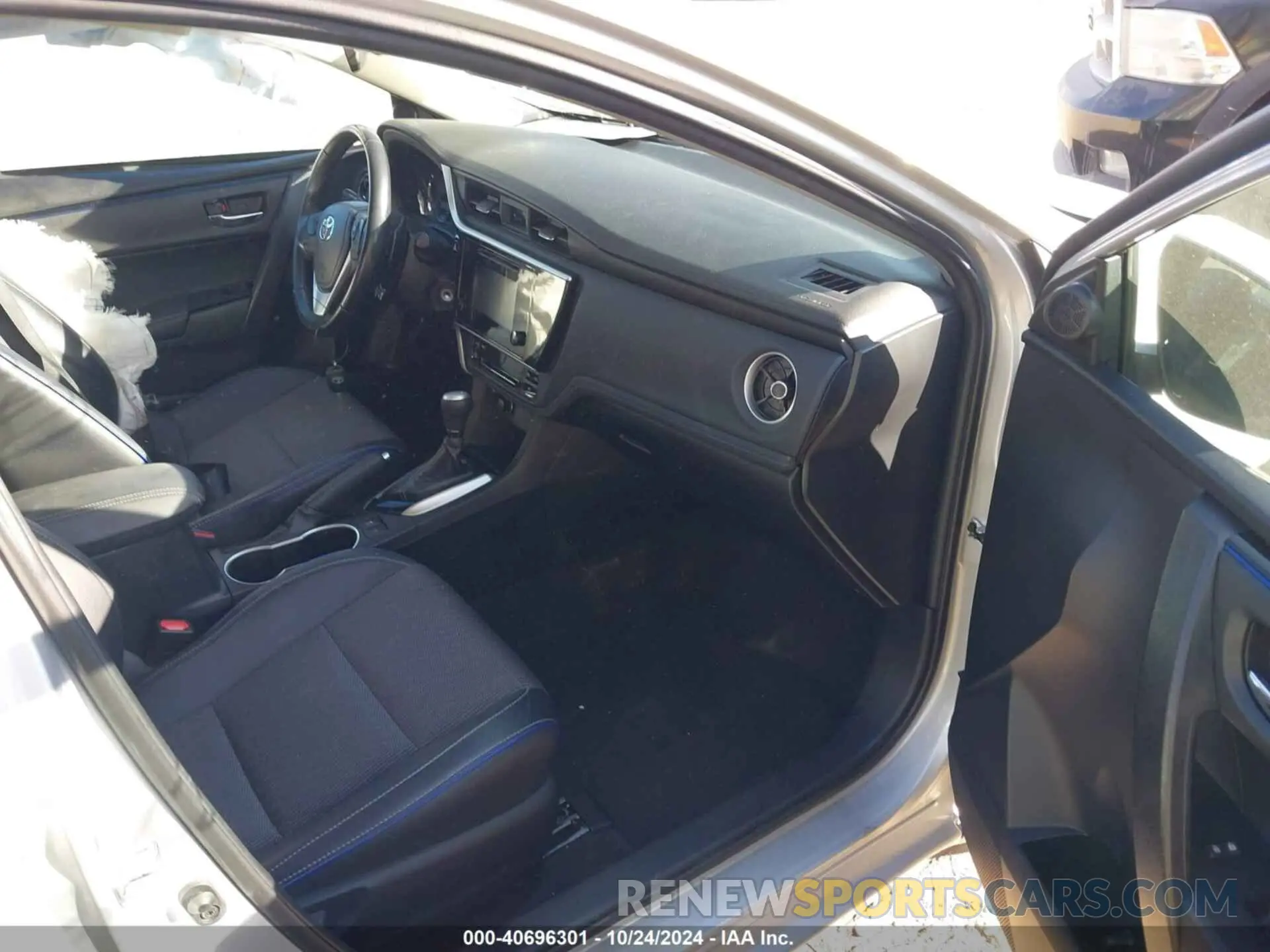 5 fotografías del automóvil dañado 2T1BURHE0KC126045 TOYOTA COROLLA 2019