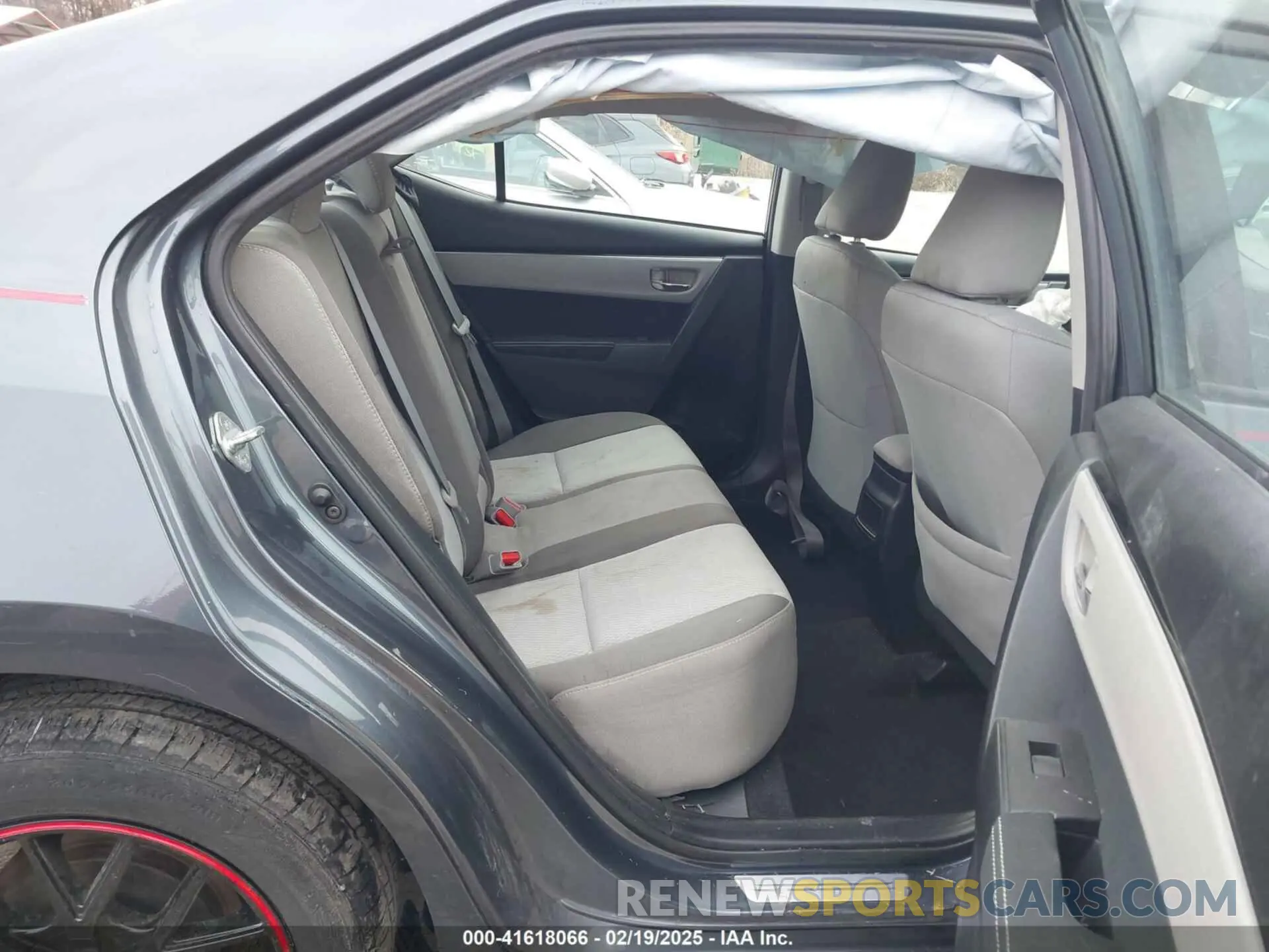 8 fotografías del automóvil dañado 2T1BURHE0KC141077 TOYOTA COROLLA 2019
