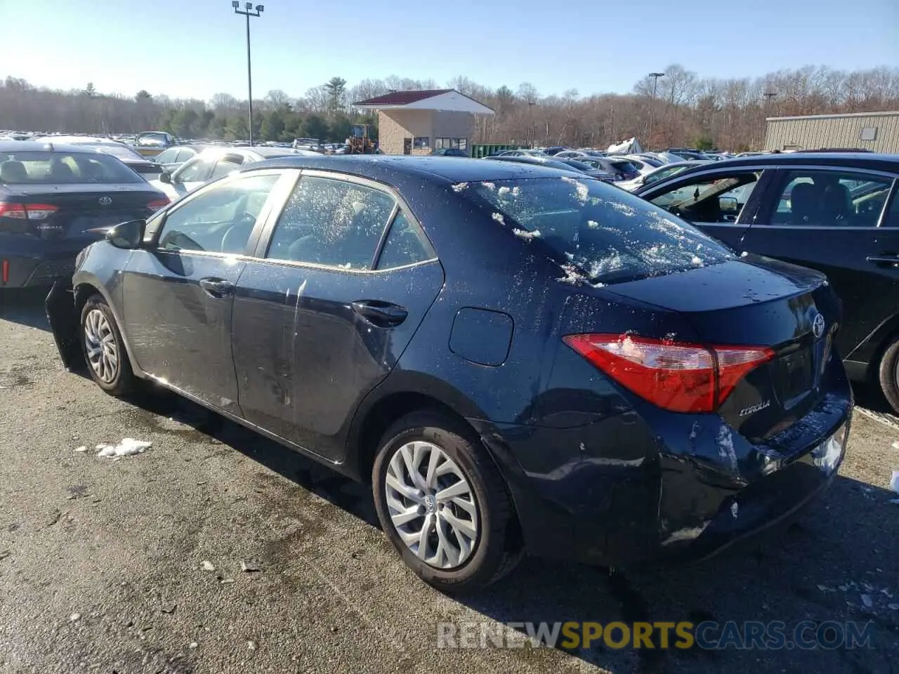 2 fotografías del automóvil dañado 2T1BURHE0KC143301 TOYOTA COROLLA 2019