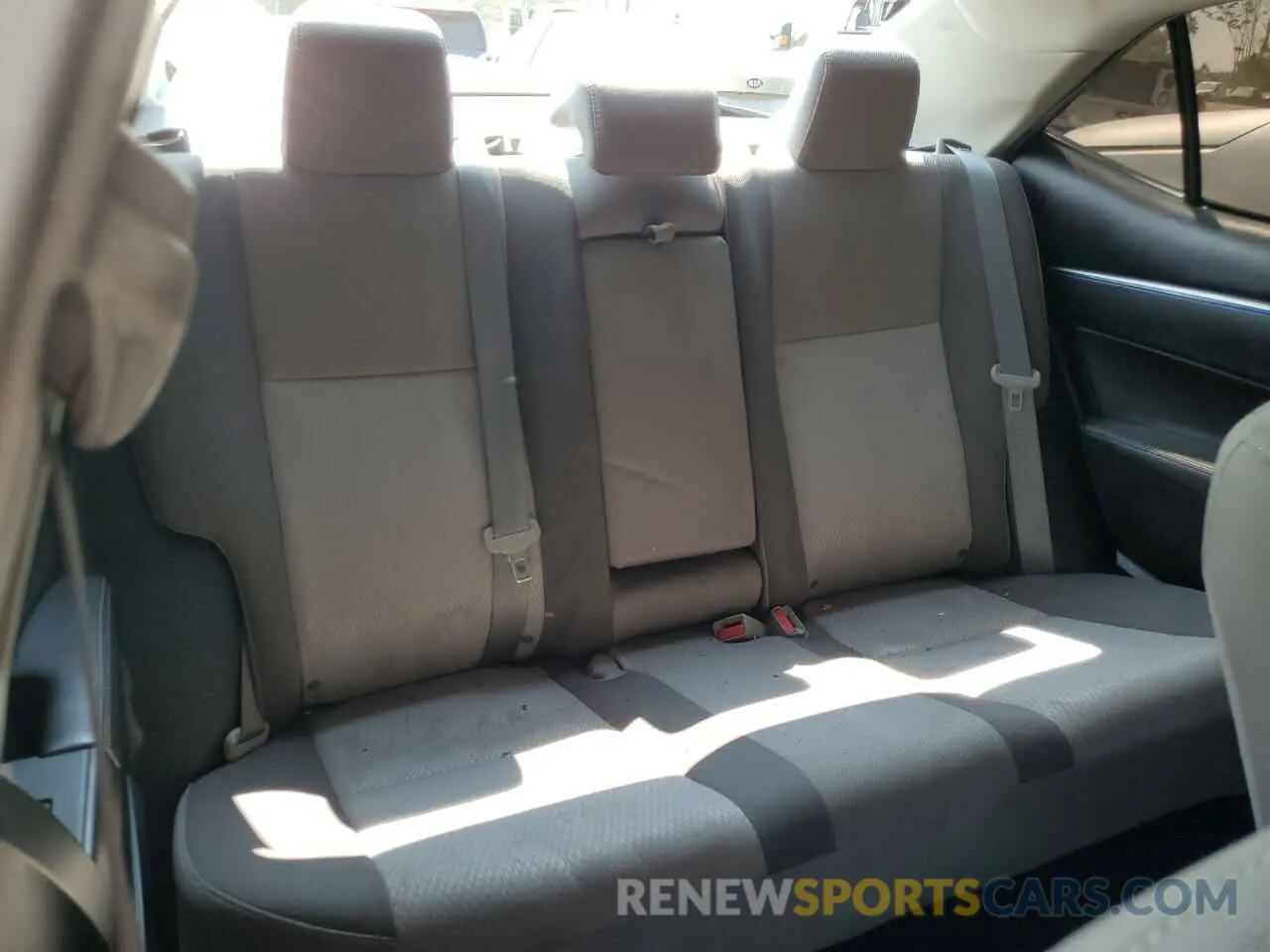 10 fotografías del automóvil dañado 2T1BURHE0KC152838 TOYOTA COROLLA 2019