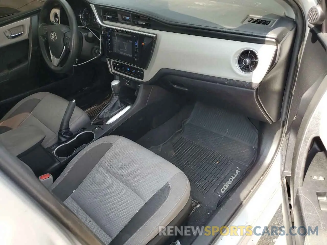 8 fotografías del automóvil dañado 2T1BURHE0KC152838 TOYOTA COROLLA 2019