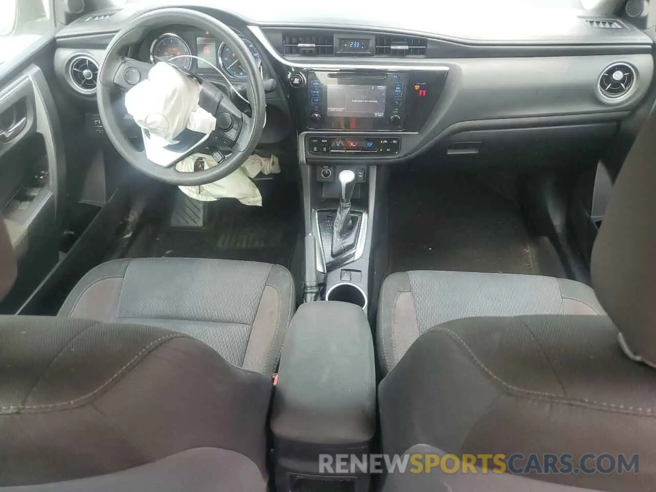 8 fotografías del automóvil dañado 2T1BURHE0KC154637 TOYOTA COROLLA 2019