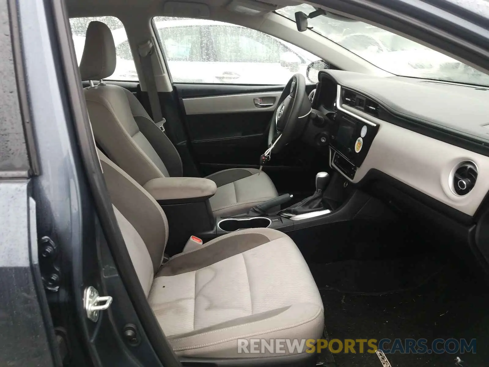 5 fotografías del automóvil dañado 2T1BURHE0KC163743 TOYOTA COROLLA 2019