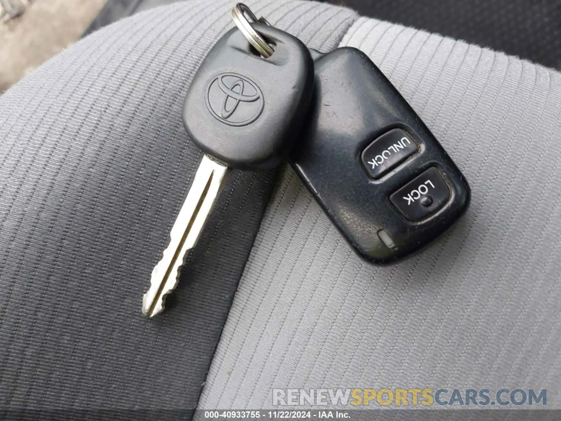 11 fotografías del automóvil dañado 2T1BURHE0KC166948 TOYOTA COROLLA 2019