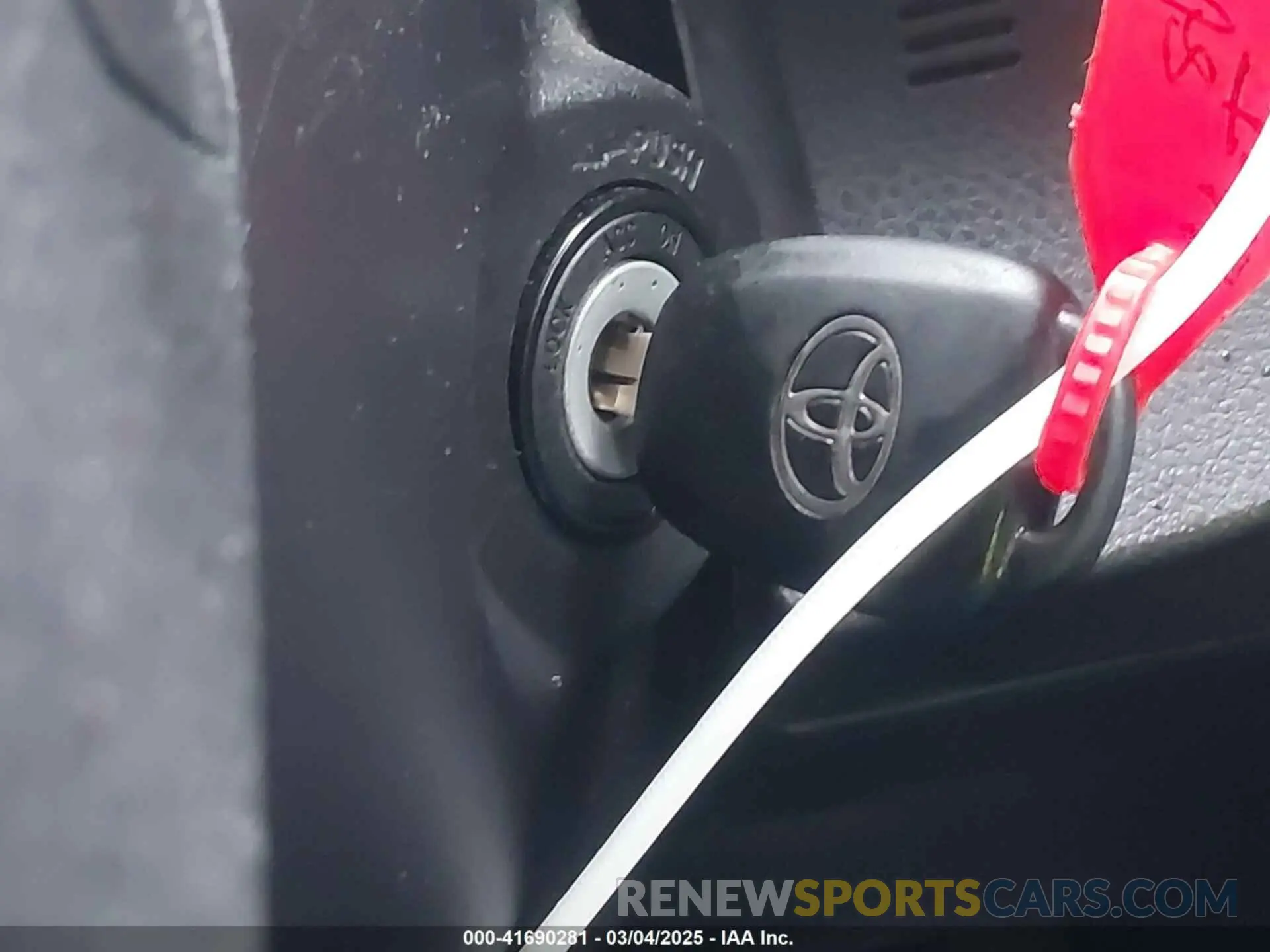 11 fotografías del automóvil dañado 2T1BURHE0KC181014 TOYOTA COROLLA 2019
