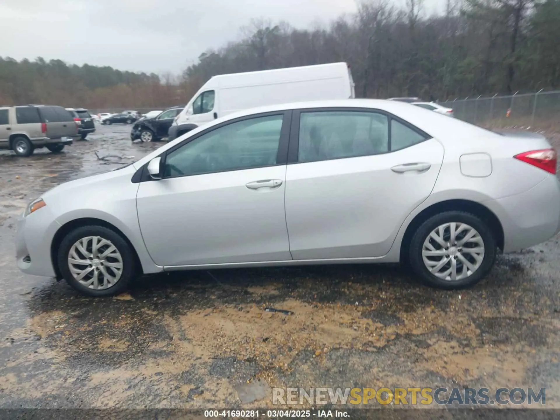 14 fotografías del automóvil dañado 2T1BURHE0KC181014 TOYOTA COROLLA 2019