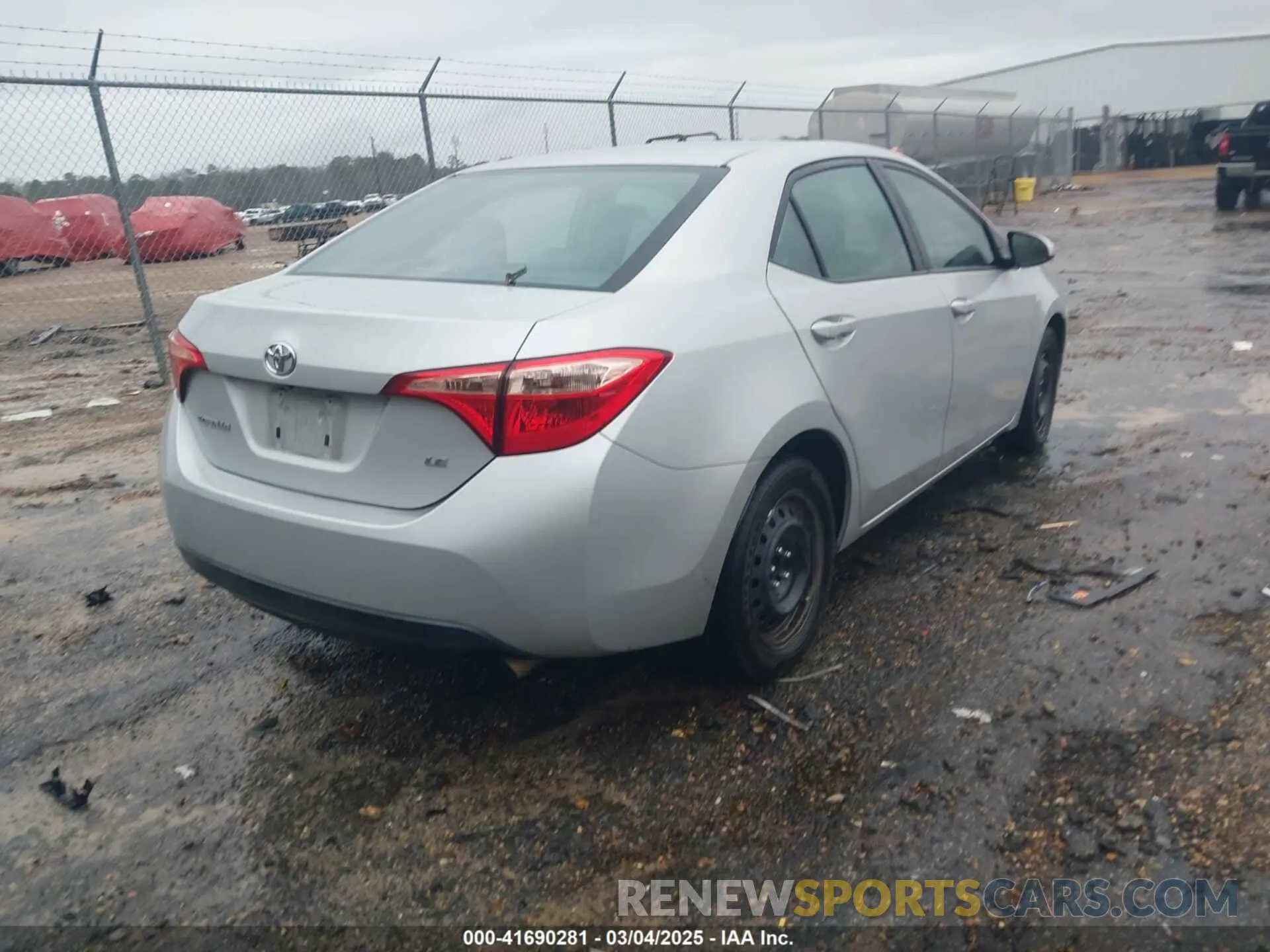 4 fotografías del automóvil dañado 2T1BURHE0KC181014 TOYOTA COROLLA 2019