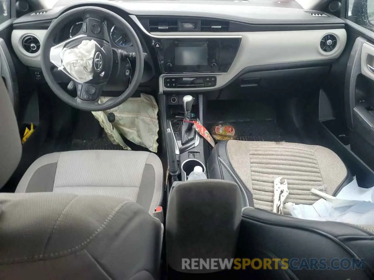 8 fotografías del automóvil dañado 2T1BURHE0KC182728 TOYOTA COROLLA 2019