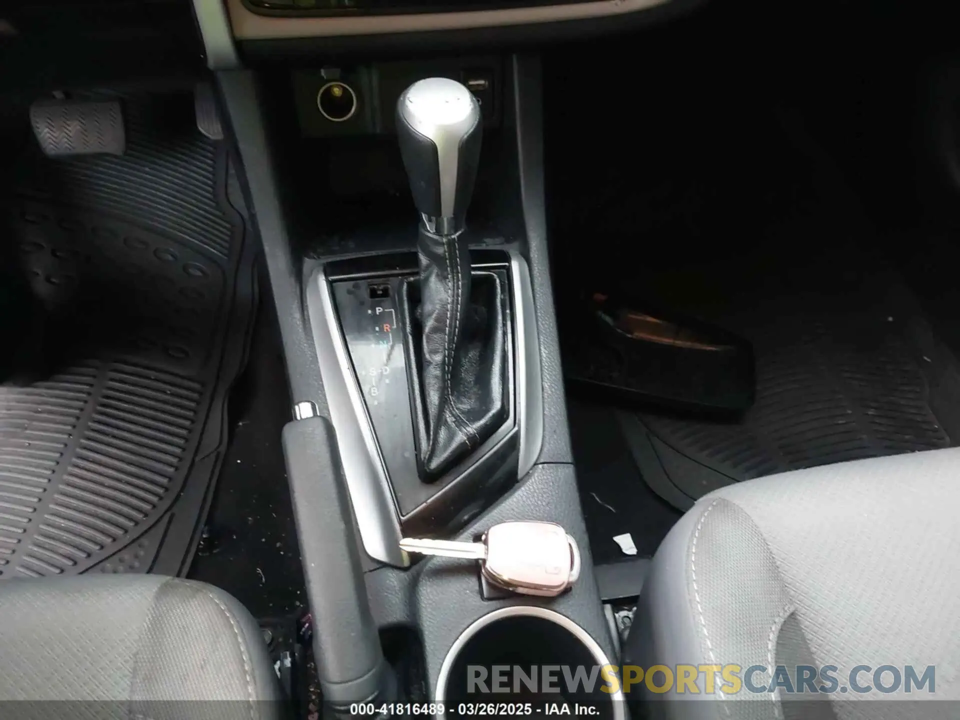 11 fotografías del automóvil dañado 2T1BURHE0KC195706 TOYOTA COROLLA 2019