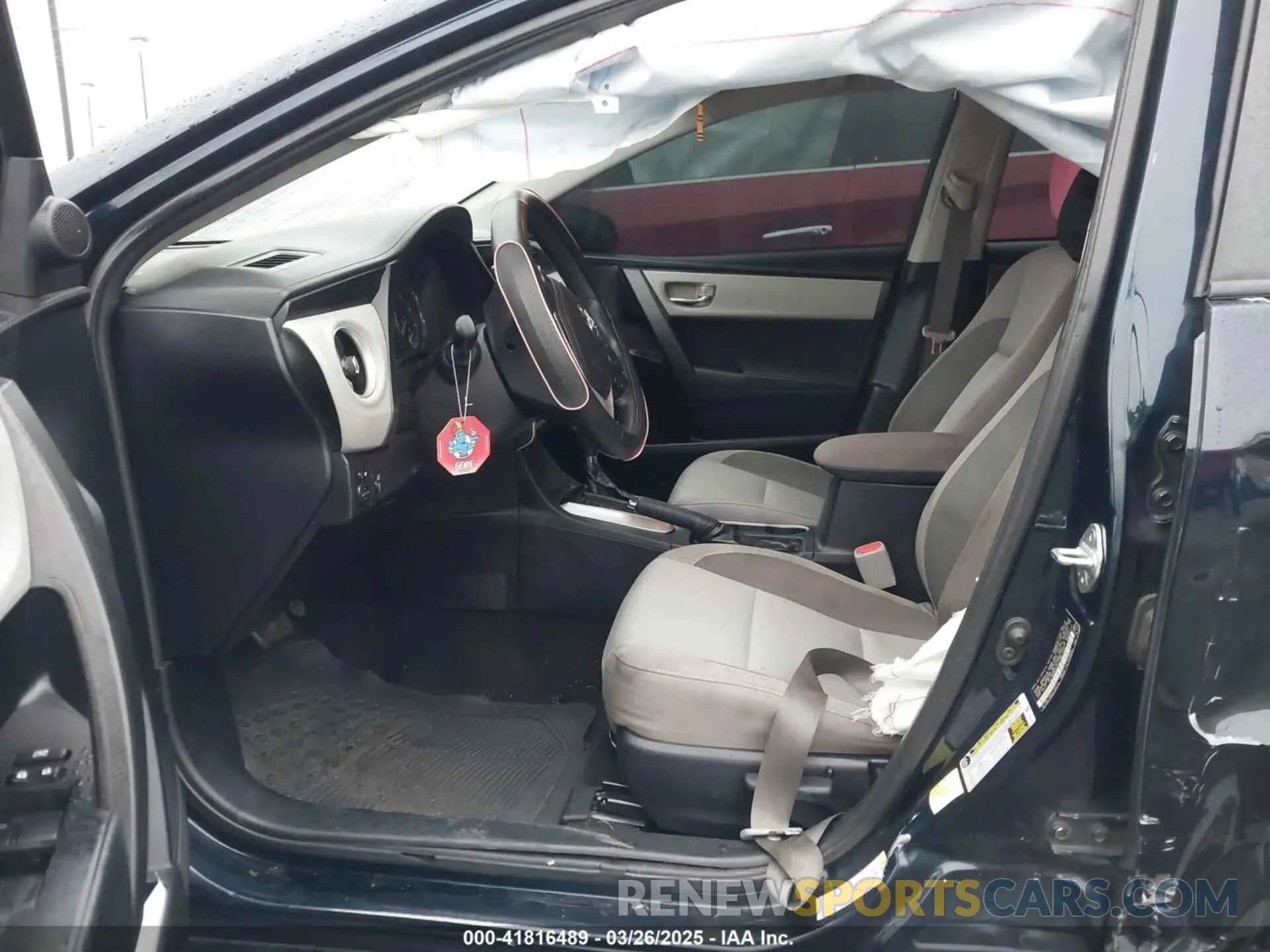 5 fotografías del automóvil dañado 2T1BURHE0KC195706 TOYOTA COROLLA 2019