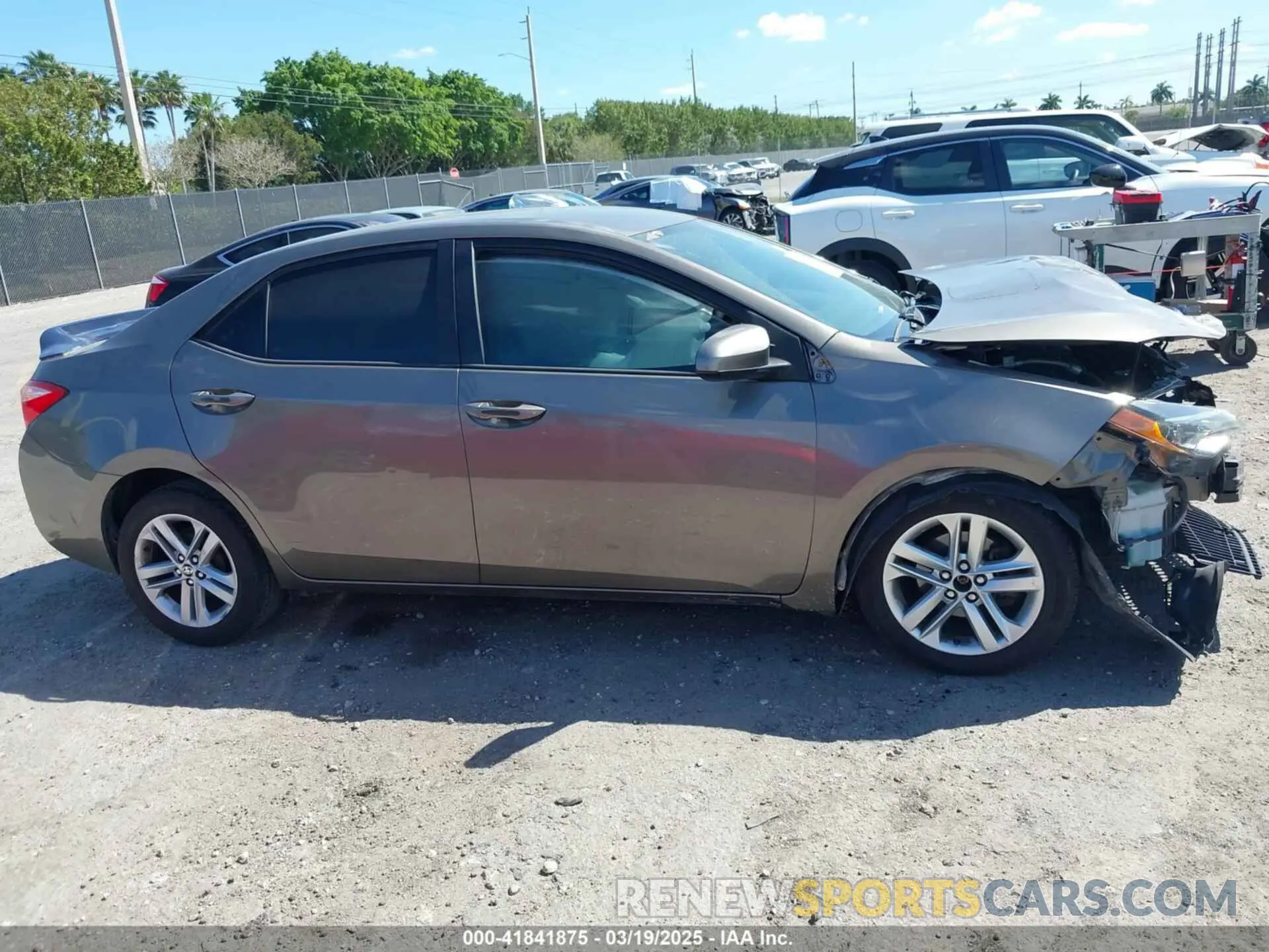14 fotografías del automóvil dañado 2T1BURHE0KC204159 TOYOTA COROLLA 2019