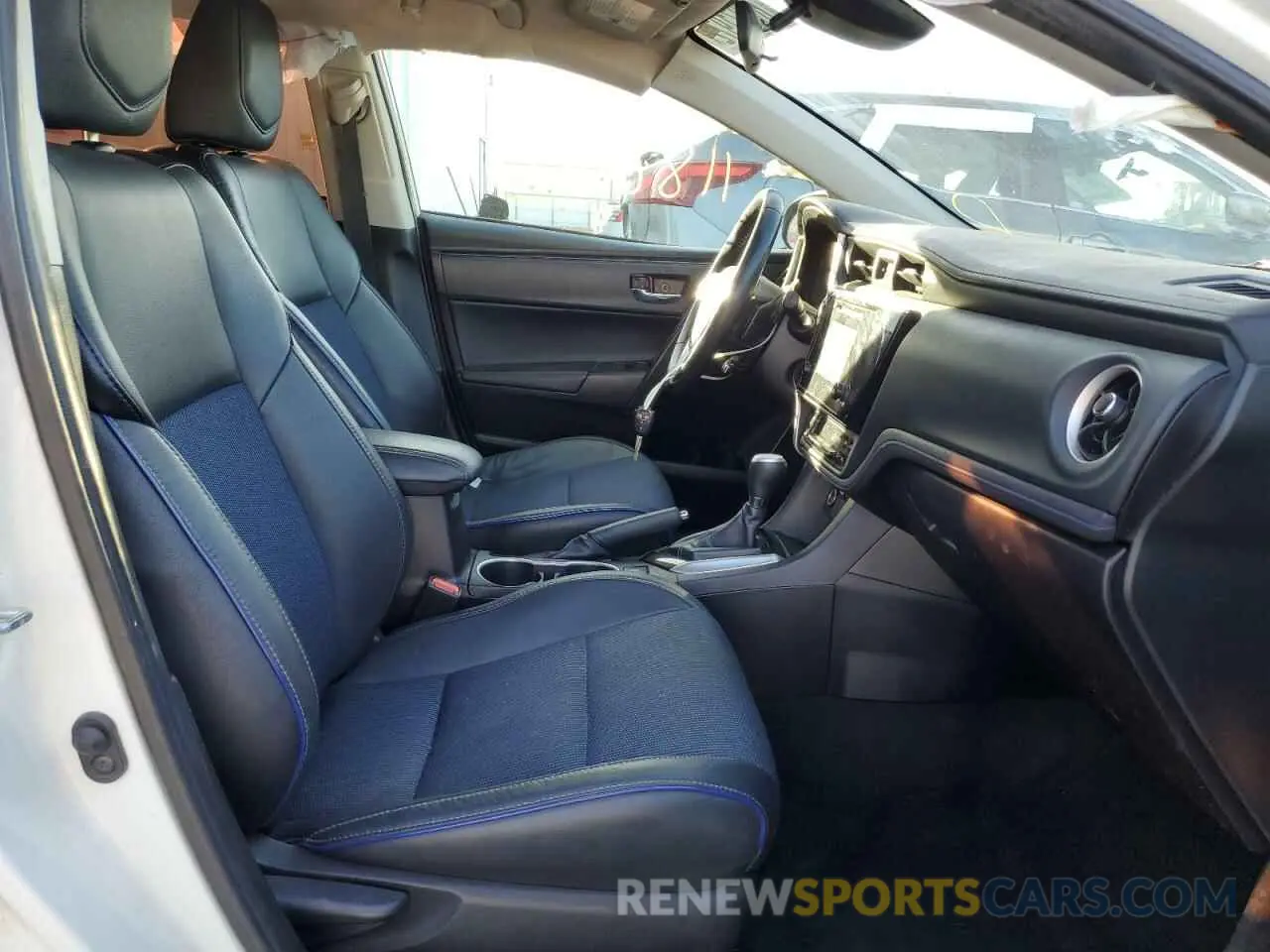 5 fotografías del automóvil dañado 2T1BURHE0KC206462 TOYOTA COROLLA 2019