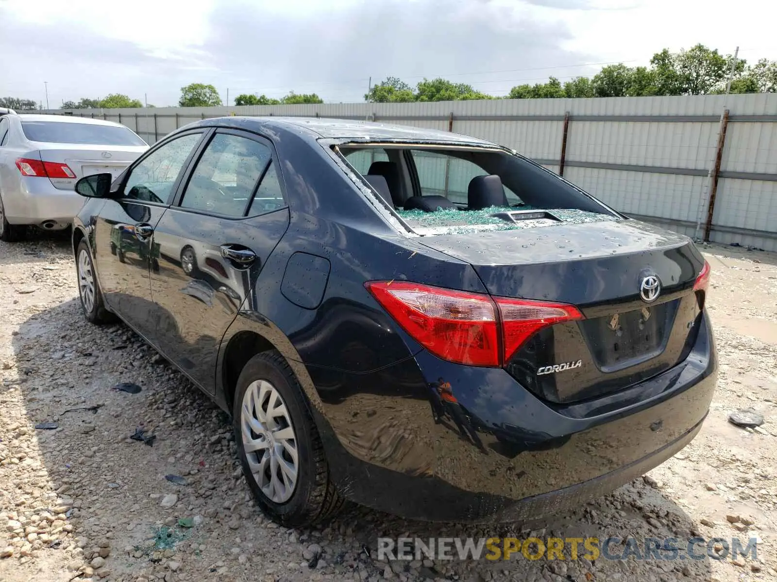 3 fotografías del automóvil dañado 2T1BURHE0KC234147 TOYOTA COROLLA 2019