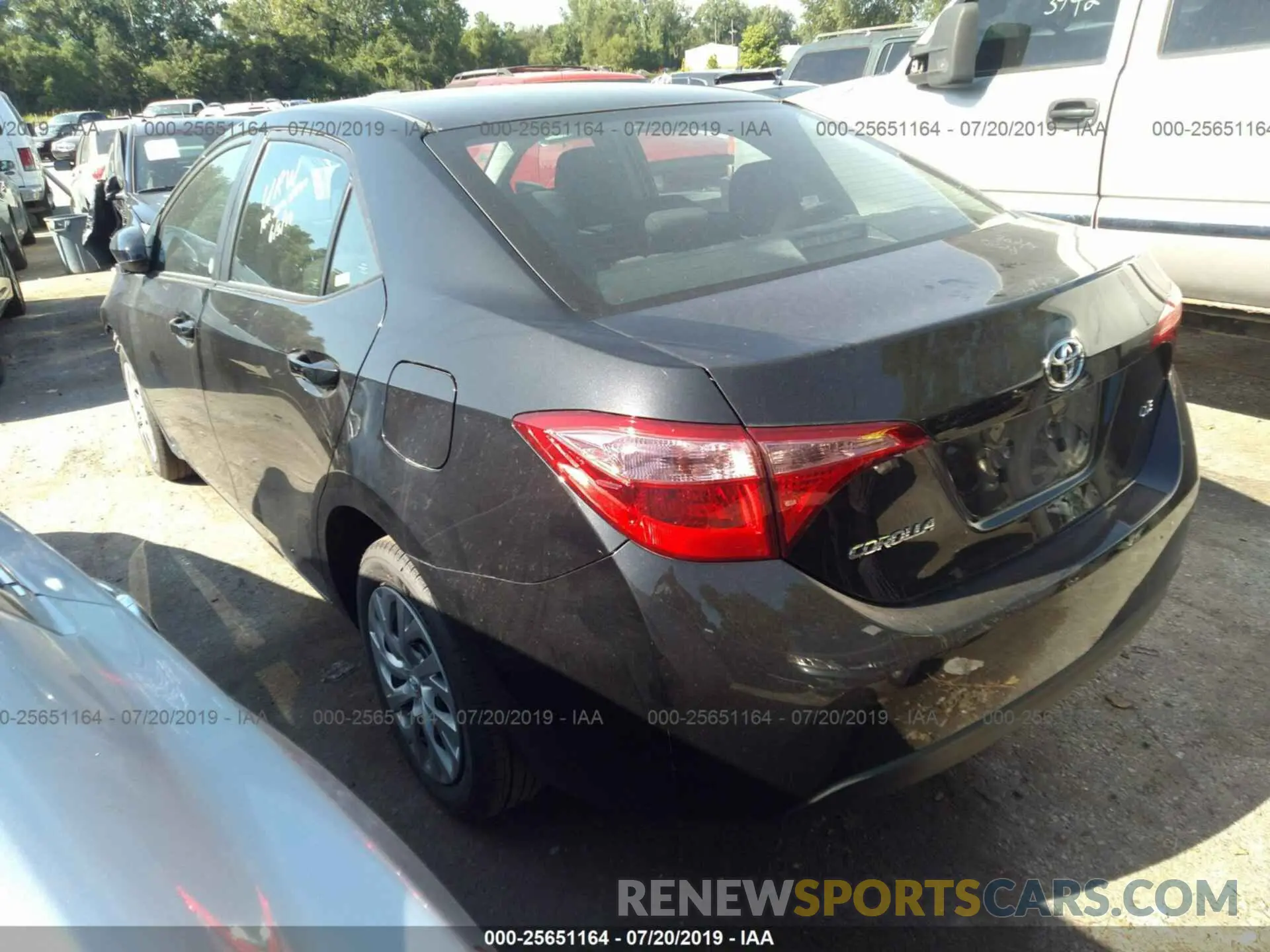 3 fotografías del automóvil dañado 2T1BURHE0KC234679 TOYOTA COROLLA 2019