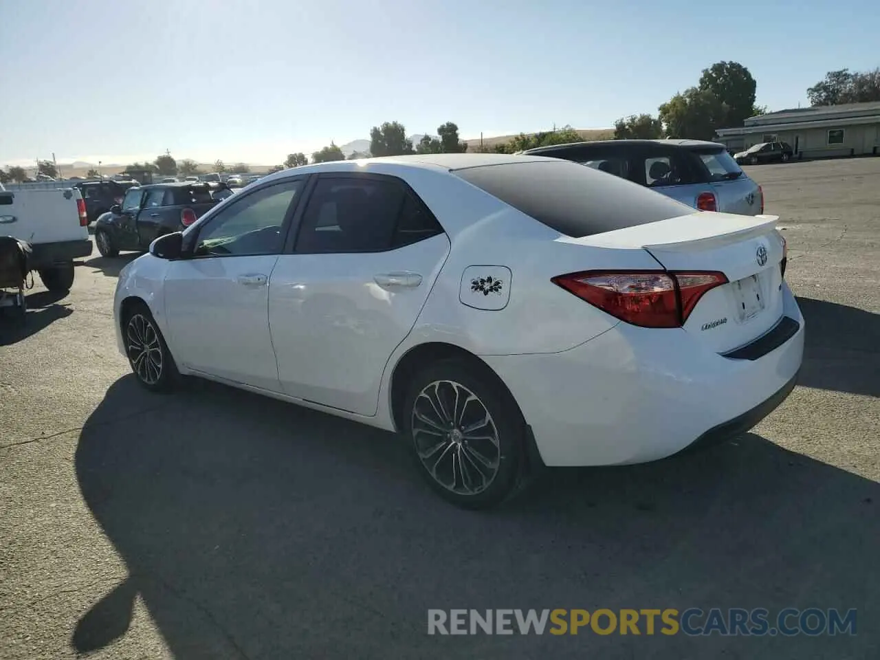 2 fotografías del automóvil dañado 2T1BURHE0KC237999 TOYOTA COROLLA 2019