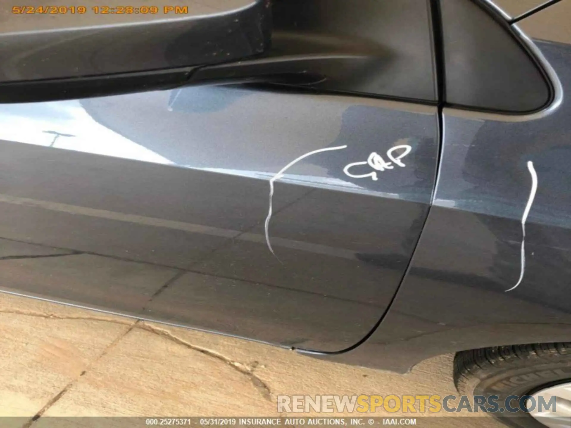 11 fotografías del automóvil dañado 2T1BURHE0KC242572 TOYOTA COROLLA 2019