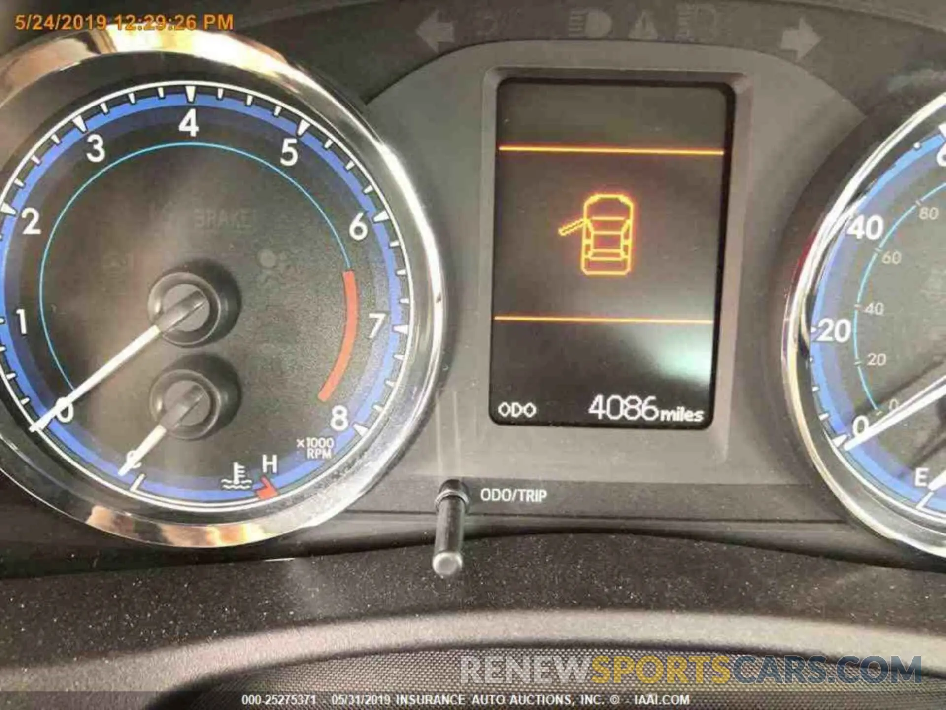 12 fotografías del automóvil dañado 2T1BURHE0KC242572 TOYOTA COROLLA 2019