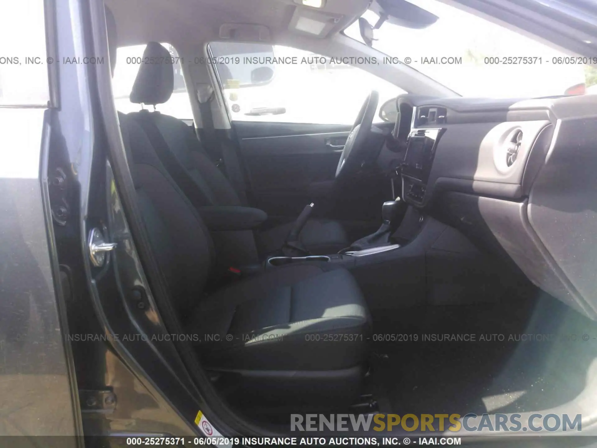 5 fotografías del automóvil dañado 2T1BURHE0KC242572 TOYOTA COROLLA 2019